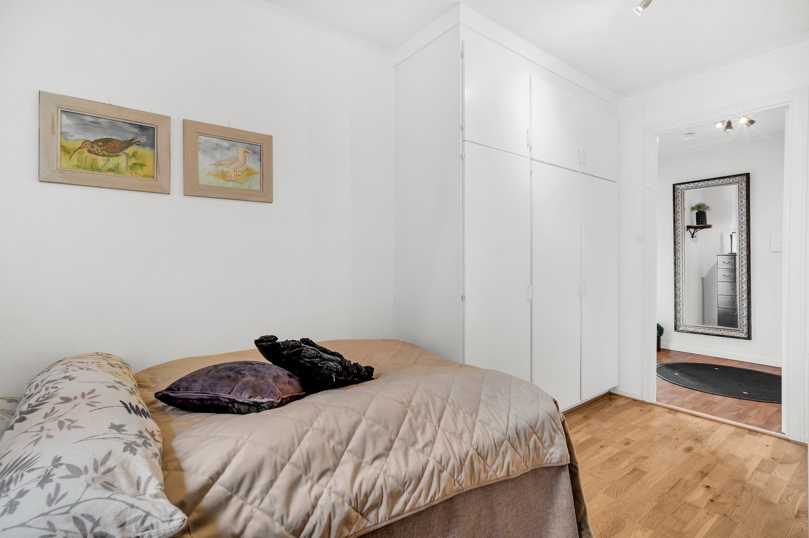 God plass til dobbeltseng. Galleribilde