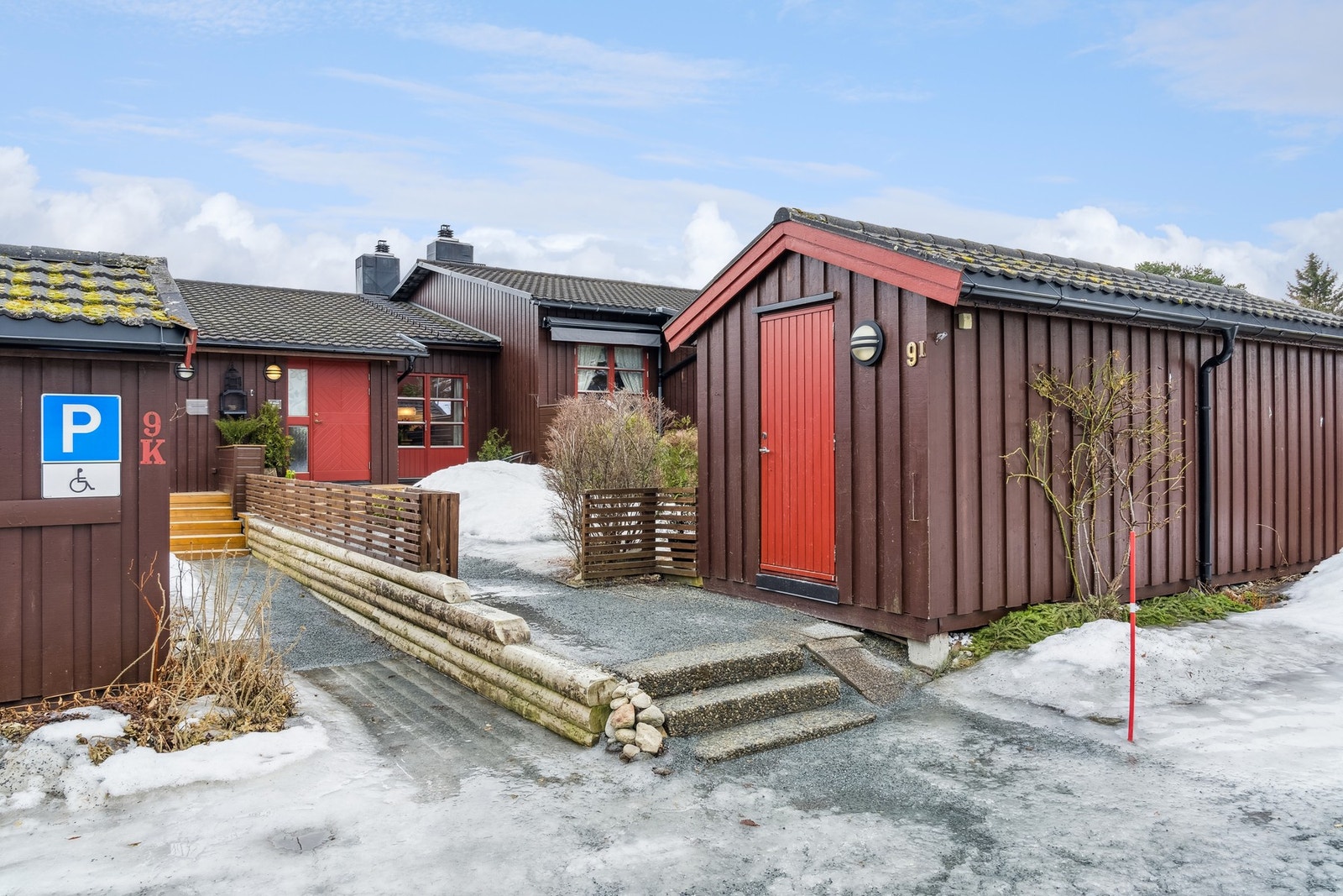 EiendomsMegler 1 ved Kjetil Sandmo har gleden av å presentere Kolsåsen 9 I! Galleribilde