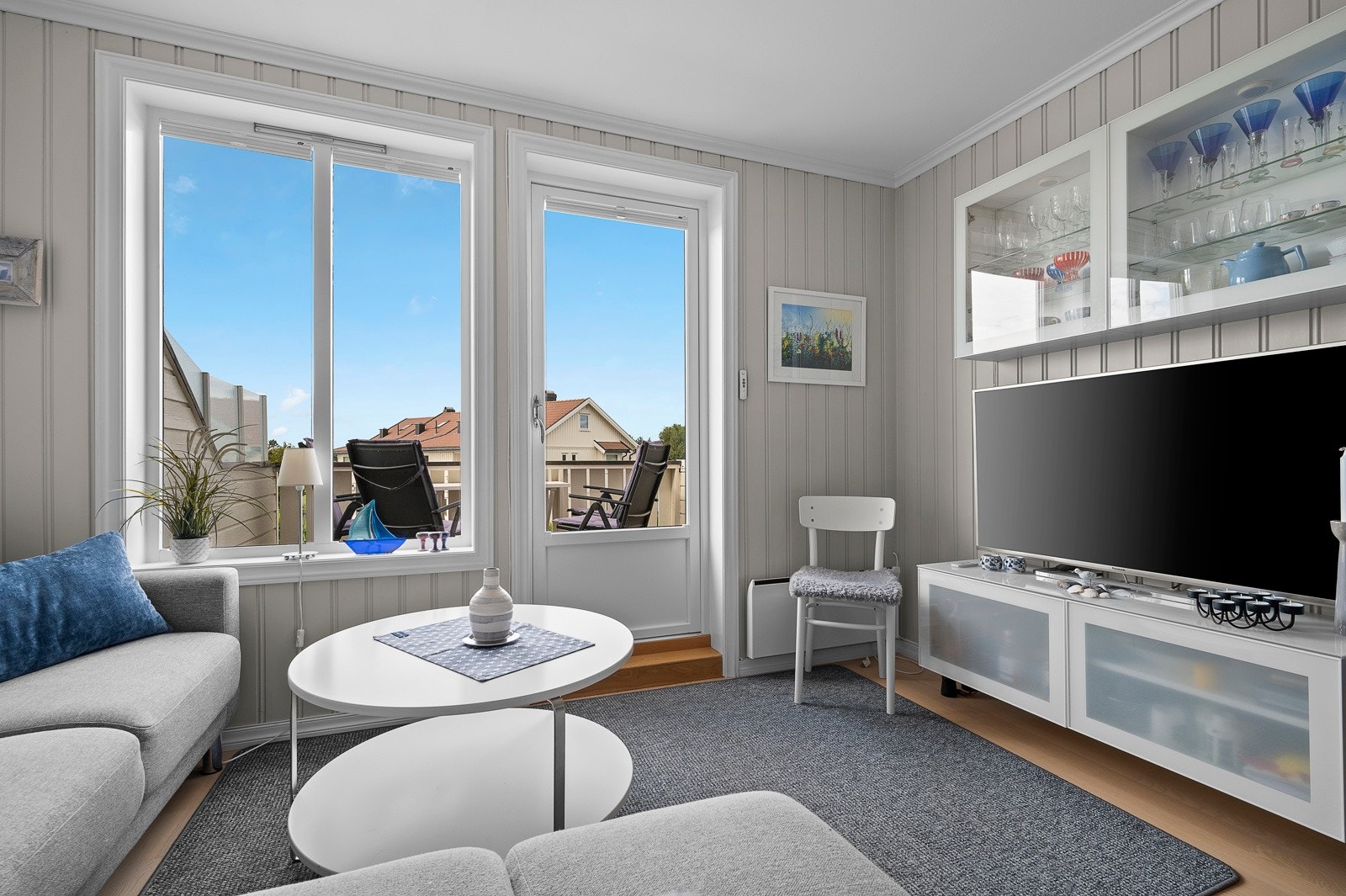 Fra stua er det utgang til sydvestvendt balkong med optimale solforhold. Galleribilde