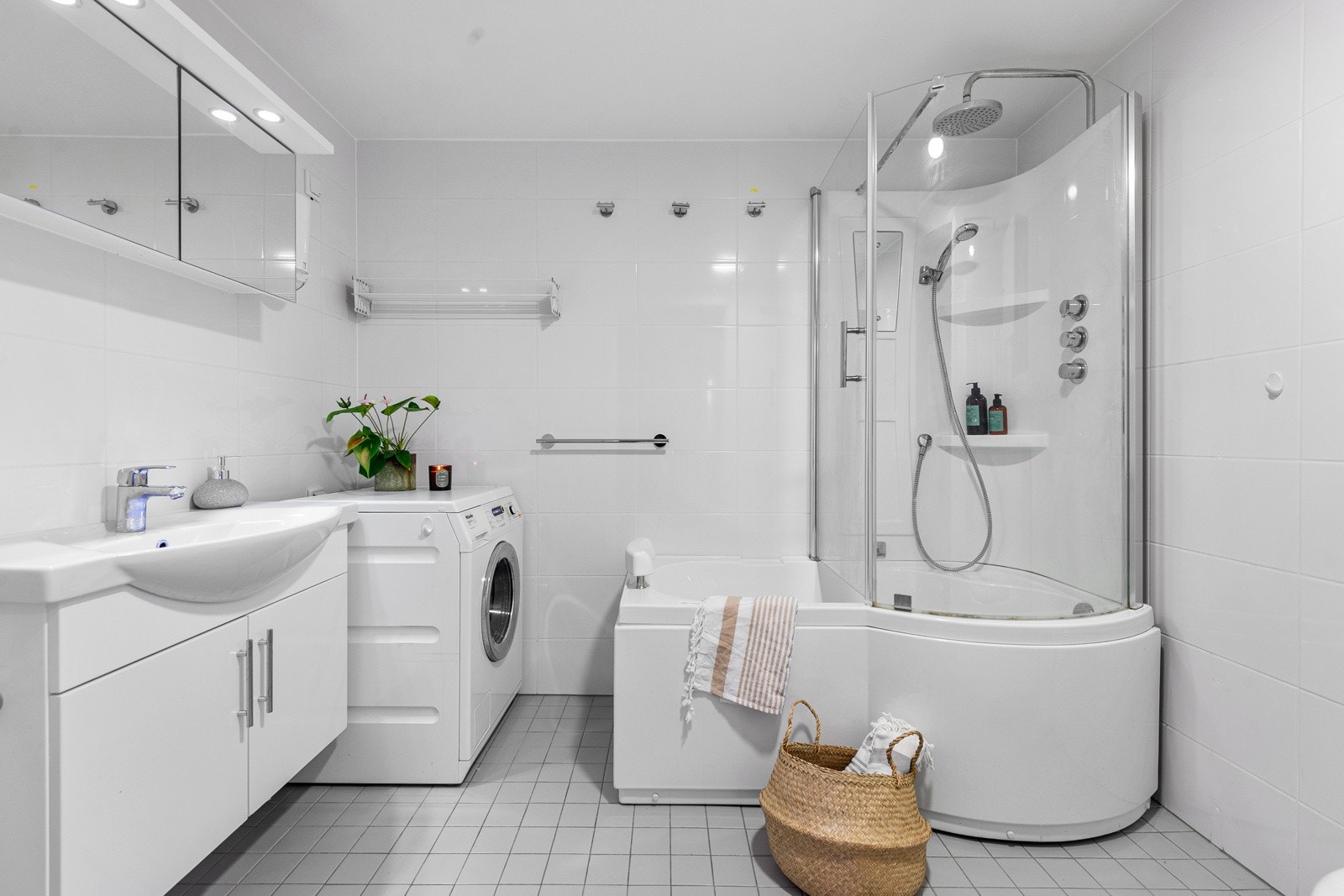 Flislagt bad med vannbåren gulvvarme - TG1 fra takstmann Galleribilde