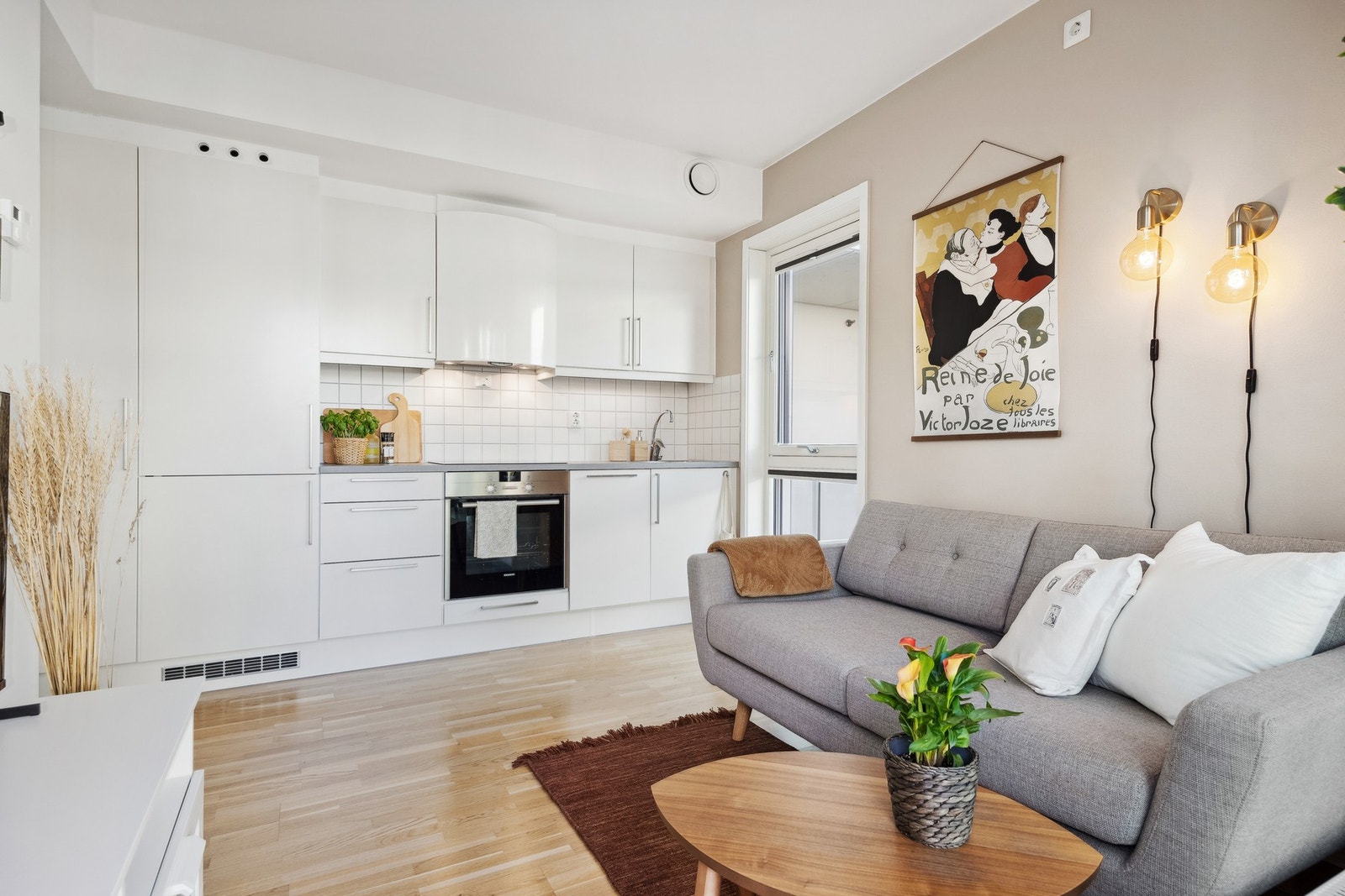 Innbydende, lyst og moderne kjøkken med tilstandsgrad 1 på samtlige punkter fra takstmann! Galleribilde