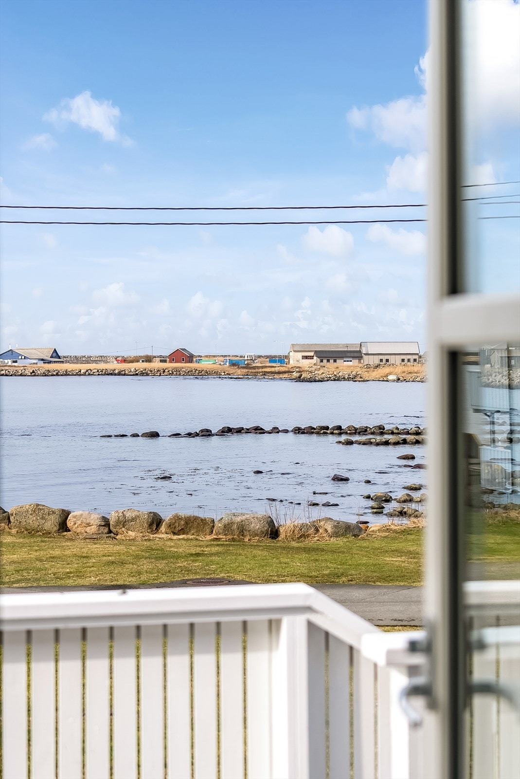 Utsikt mot strandlinja. Galleribilde