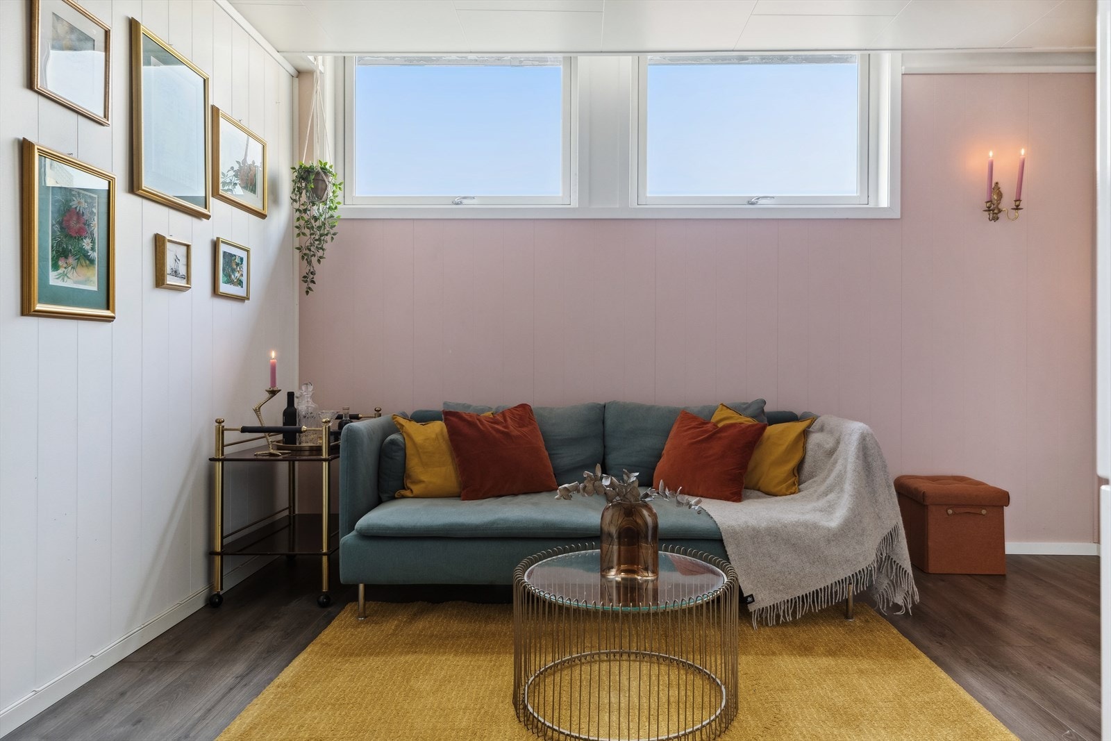 Leiligheten har fine lysforhold uten innsyn. Galleribilde