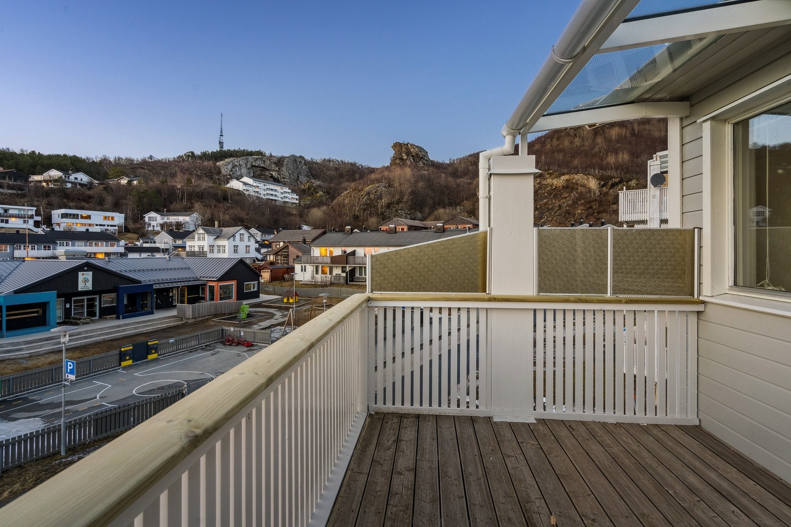 Det er finnes flotte turområder i kort avstand som kan benyttes både sommer og vinter. Galleribilde