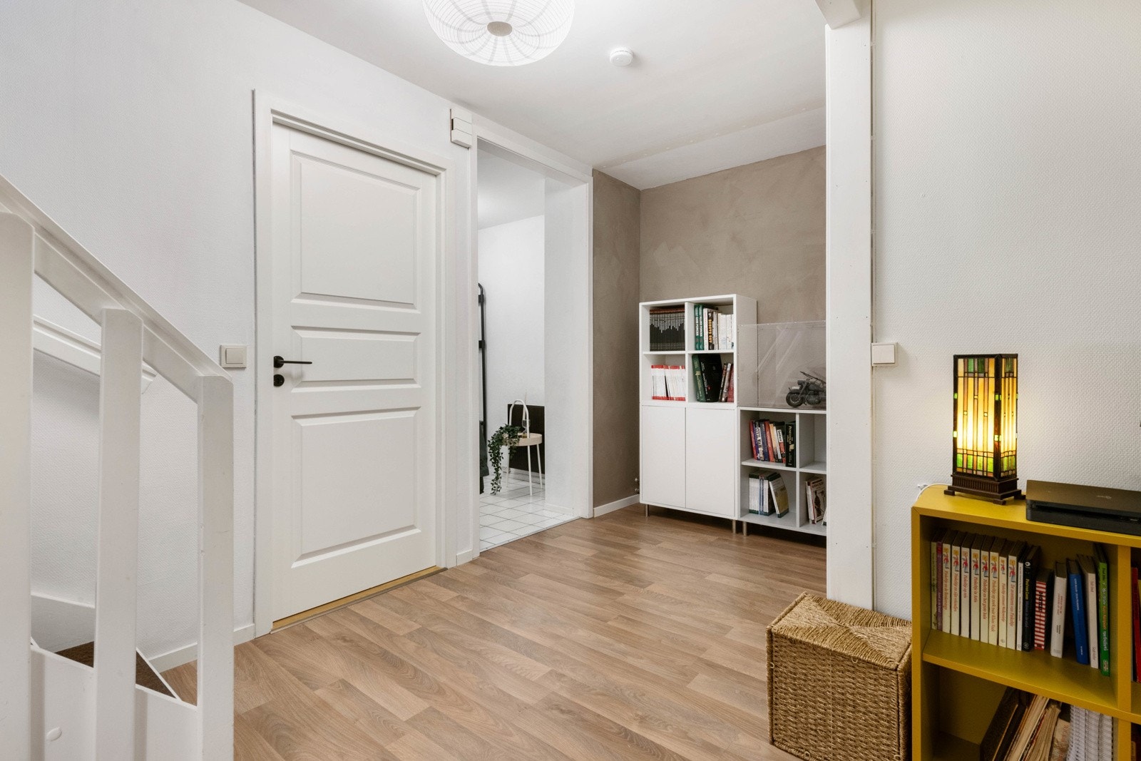 Romslig gang, ca. 16 m². Galleribilde