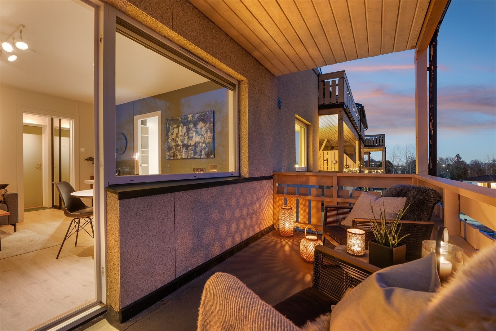 Balkongen måler ca. 8,5 kvm. Galleribilde