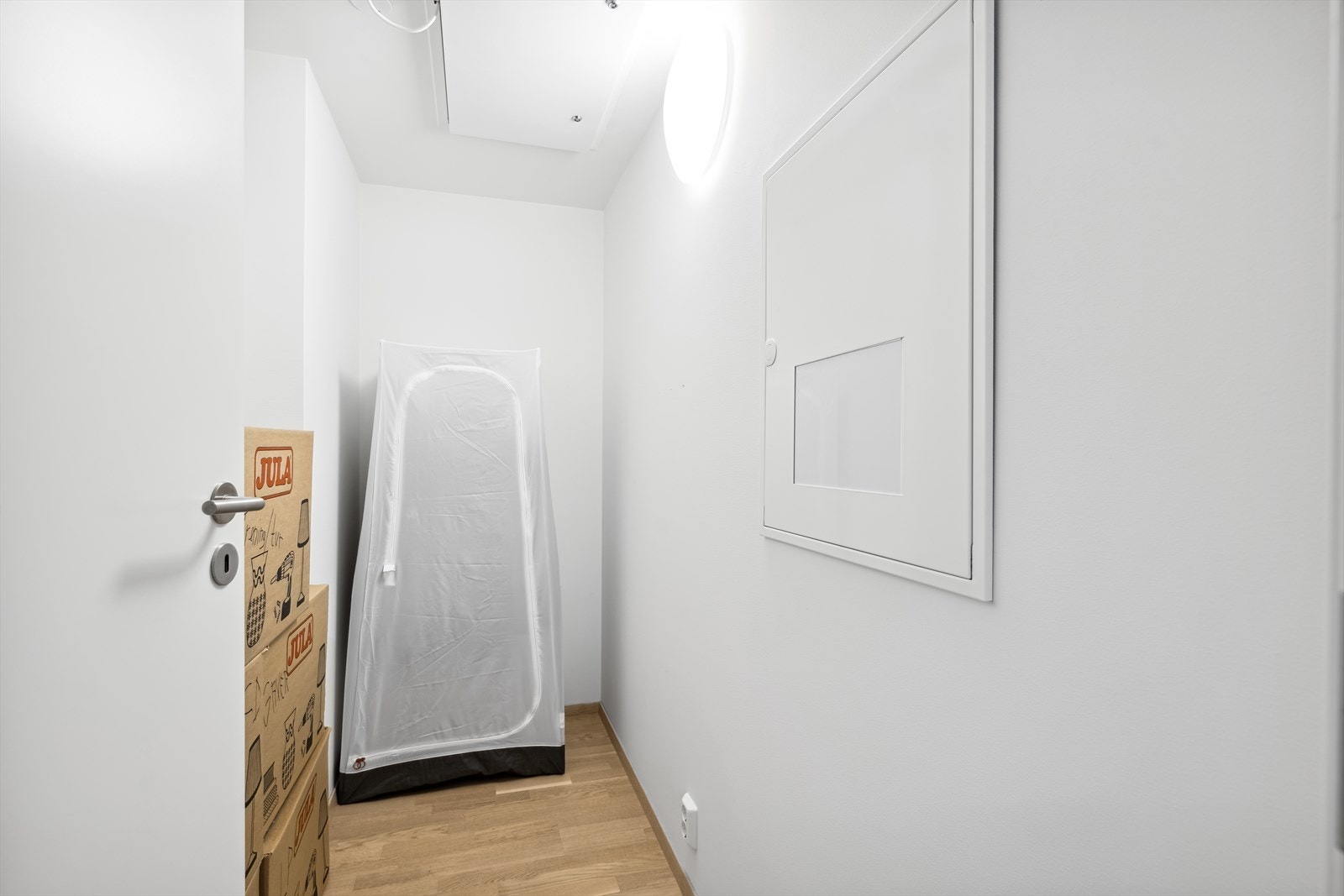 Innvendig bod i leiligheten. Galleribilde