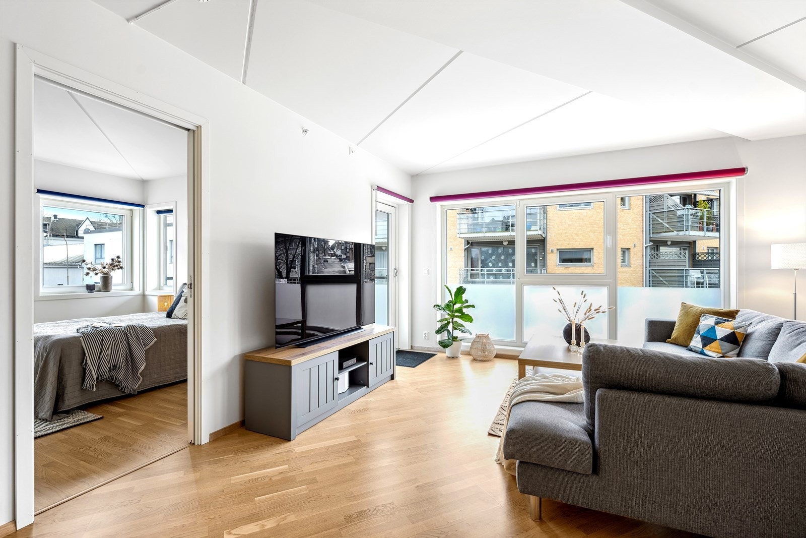 Stuen har utgang til balkongen. Galleribilde