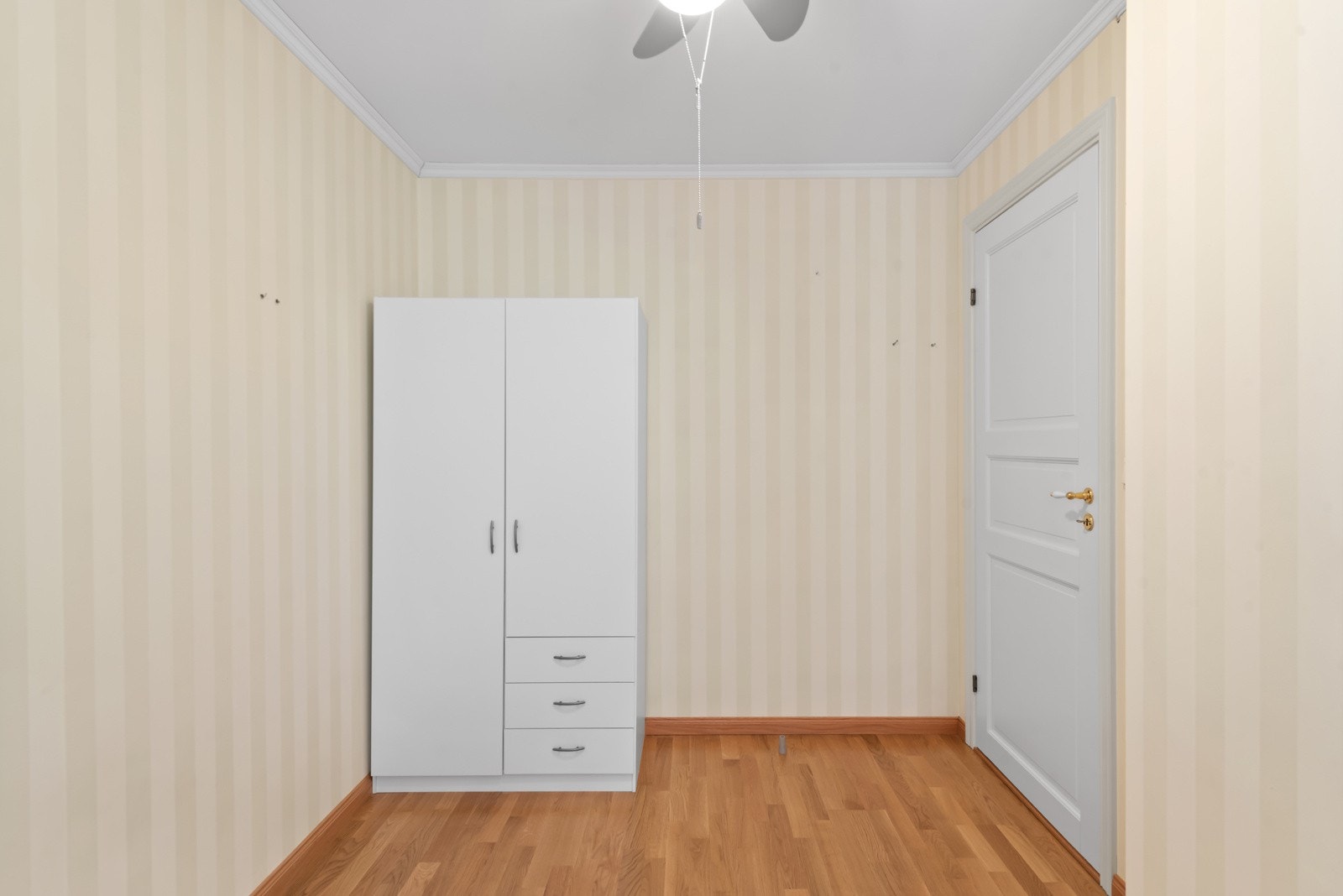 Soverom 2 som er perfekt som et barnerom, gjesterom eller kontor. Galleribilde