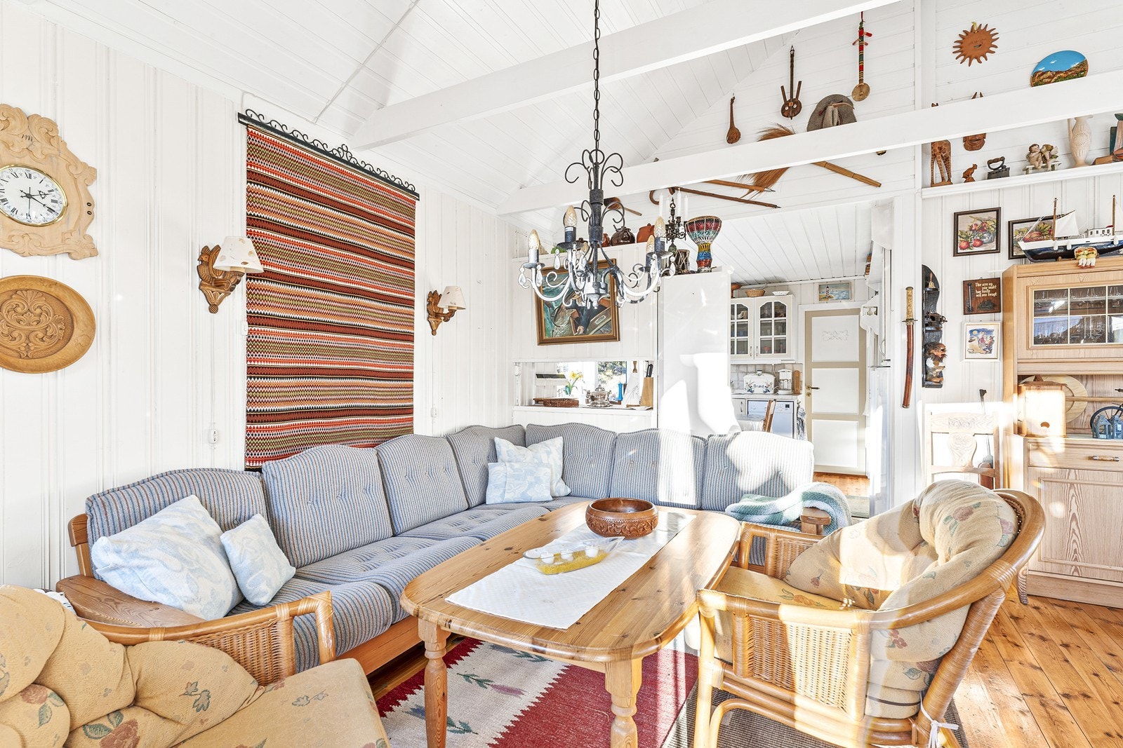 Stue mot kjøkken Galleribilde