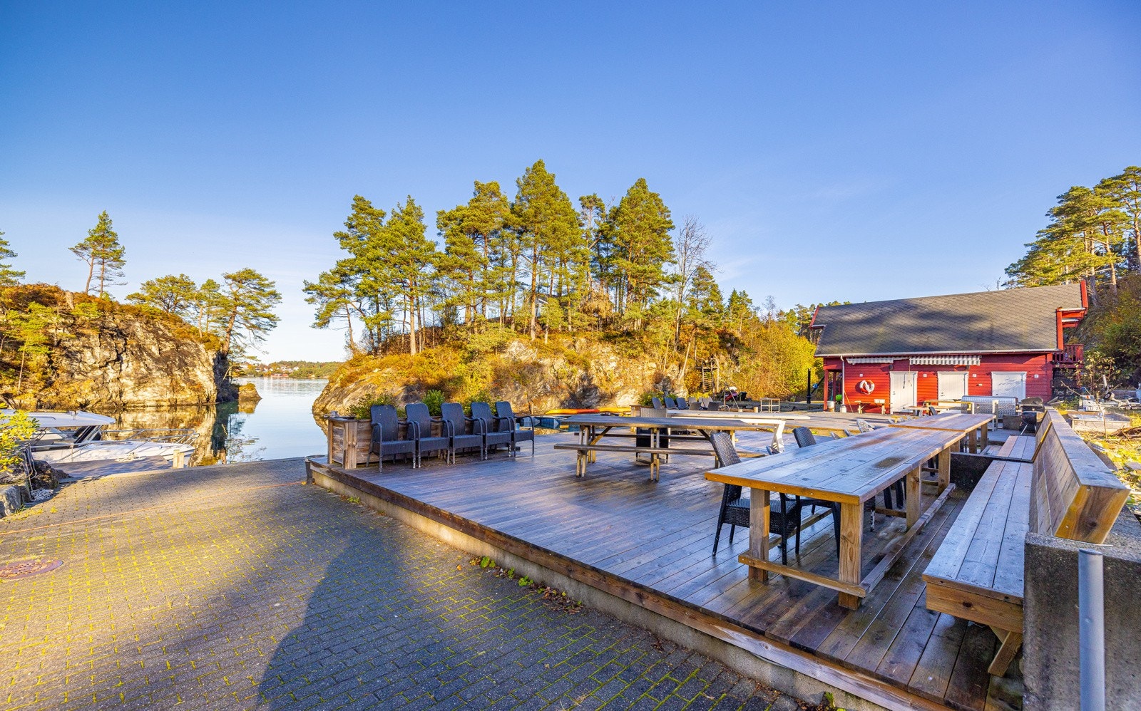 Store terrassedekker på nøstetomter som enda ikke er tatt i bruk. Galleribilde