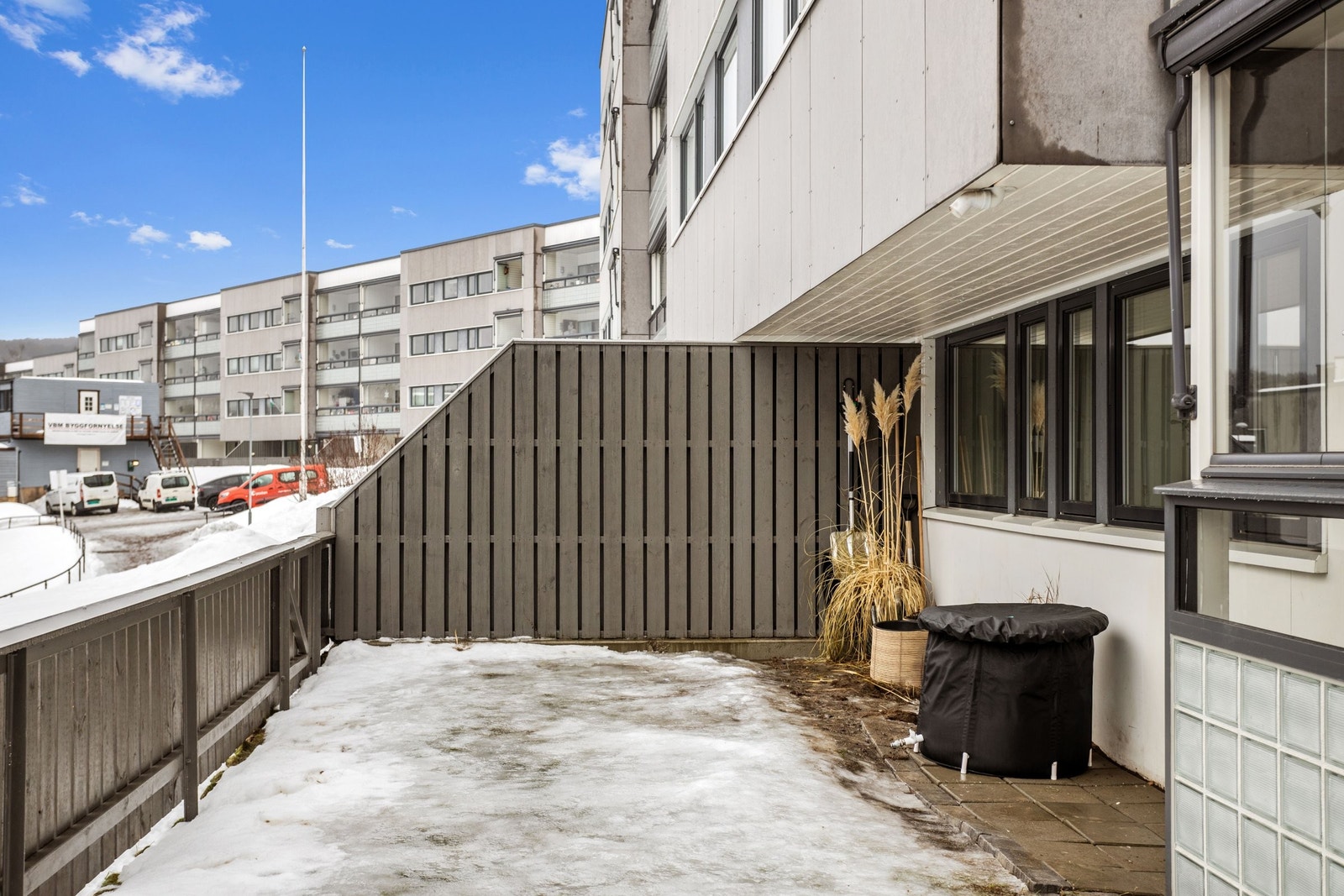 Lage til platting og en liten urtehage kanskje? Mulighetene er mange. Galleribilde