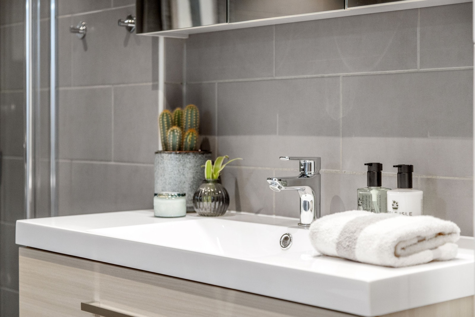 Innbydende bad med pene detaljer. Galleribilde