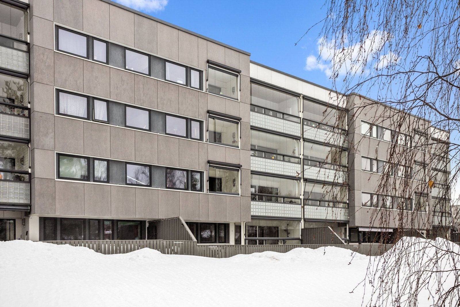 Fasade mot markterrassen Galleribilde