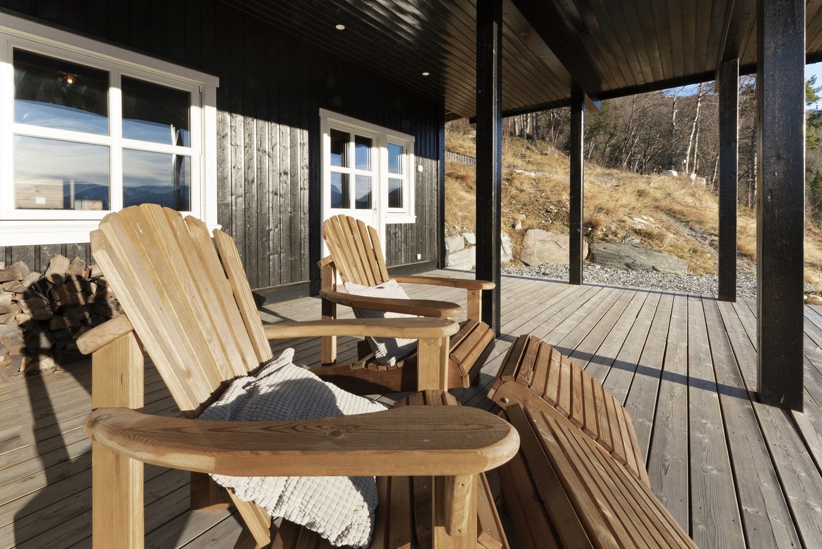 Overbygd del av terrasse Galleribilde