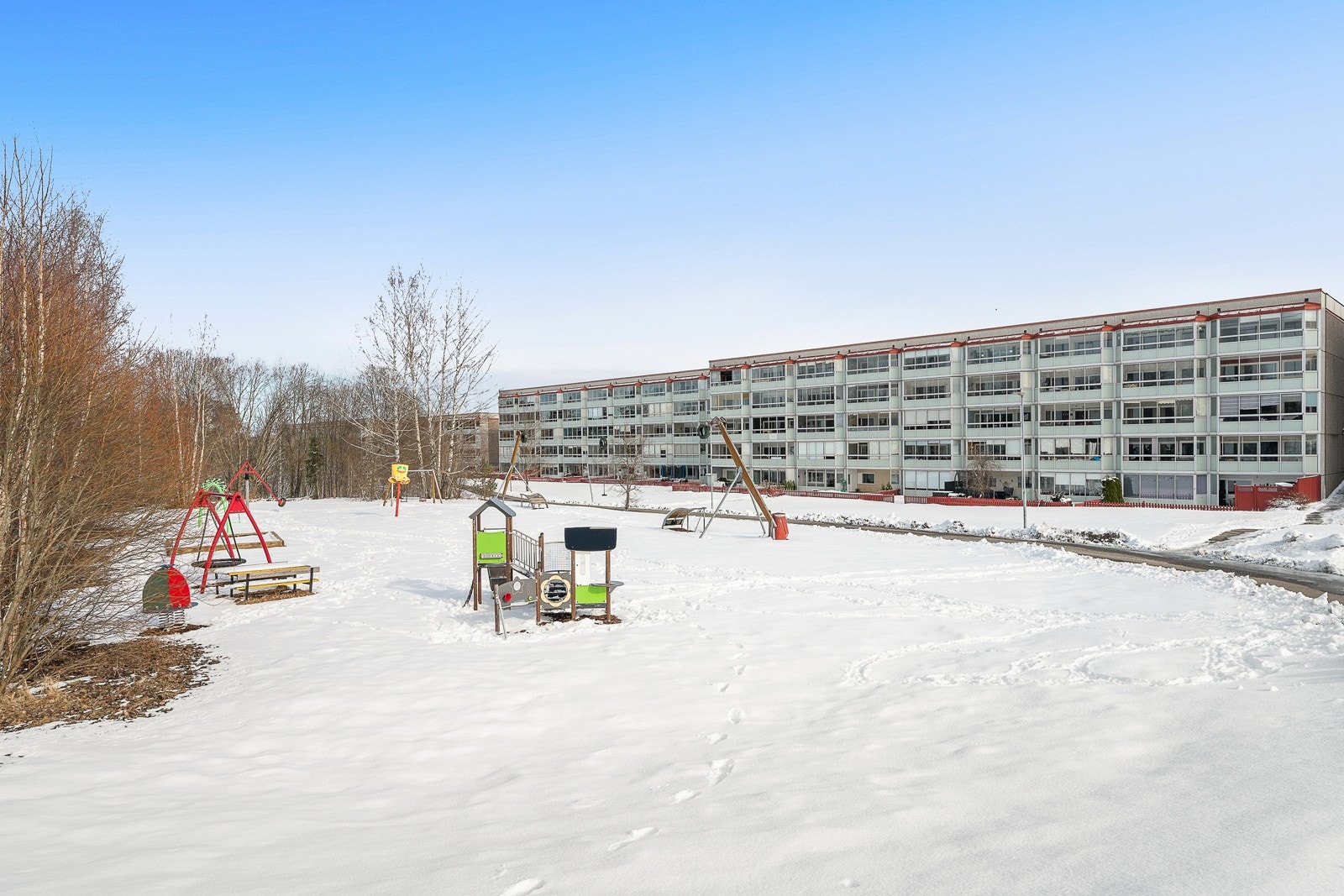 Stort og barnevennlig uteområde. Galleribilde