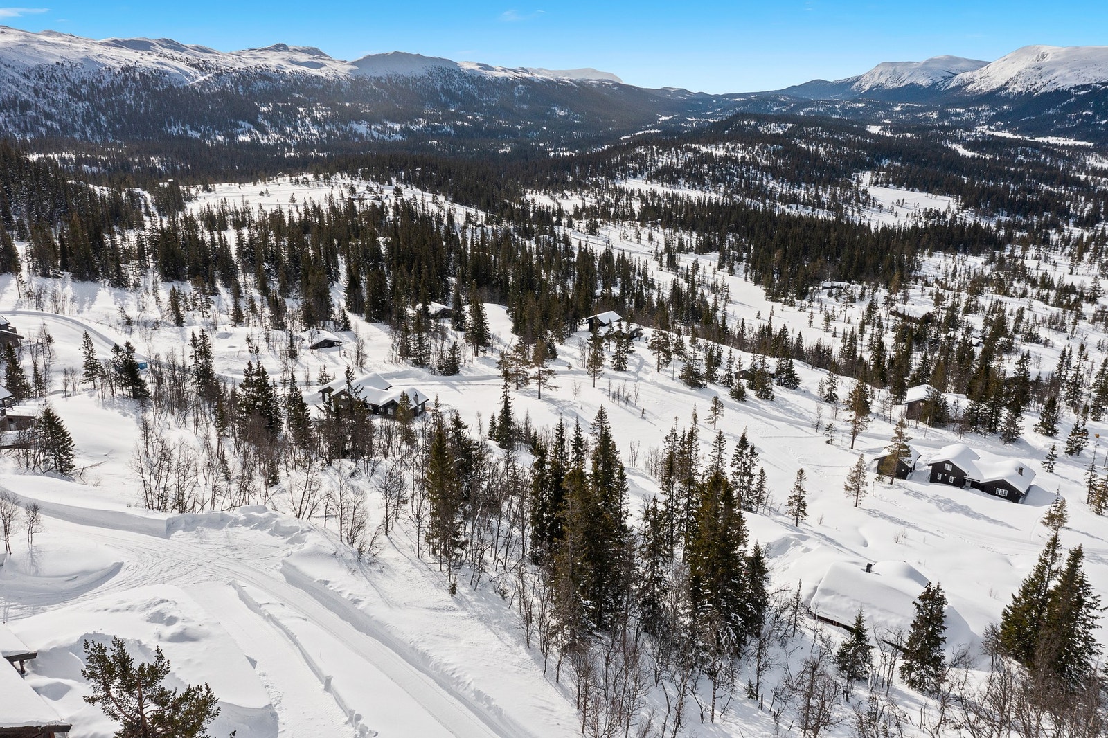 Tomtene ligger i umiddelbar nærhet til et fantastisk turområde. Galleribilde