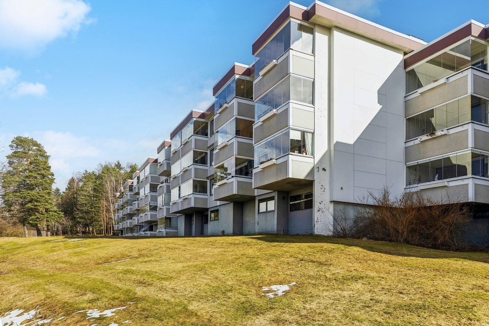 Borettslaget er veldrevet og har varmekabler på internveier som kommer godt med på vinterstid. Galleribilde