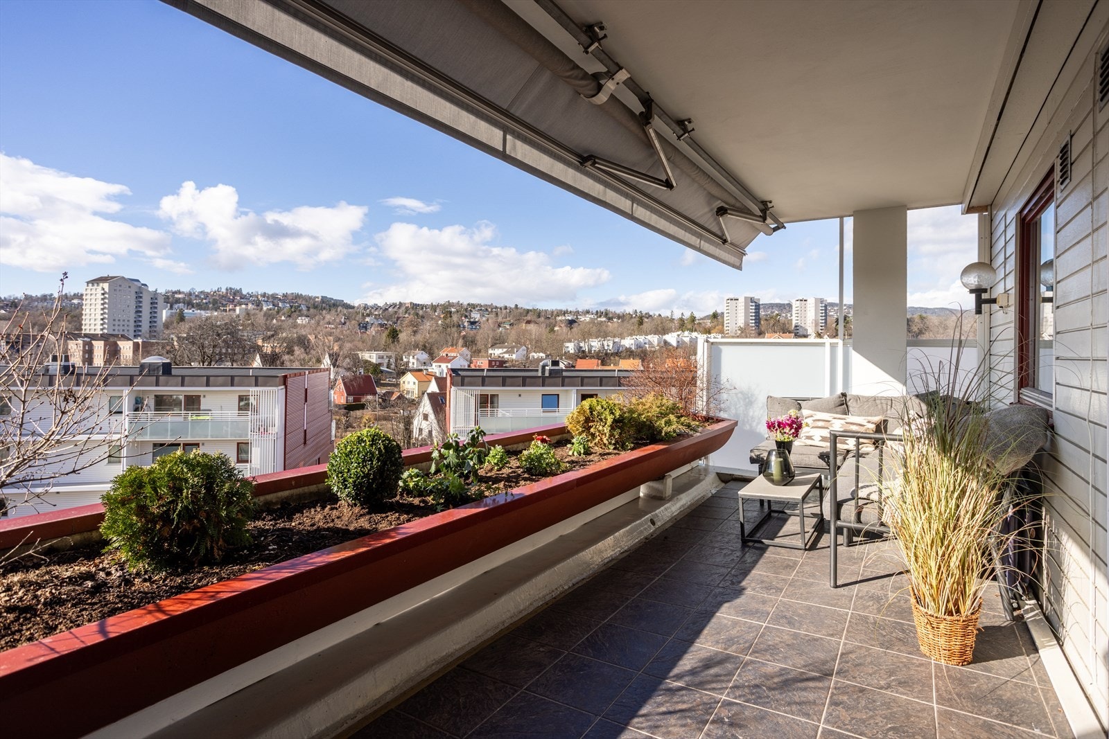 Solfylt terrasse Galleribilde
