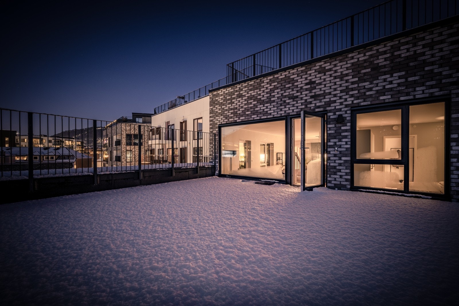 - Kanskje vil du søke om å få bygge en utestue eller pergola? - Galleribilde