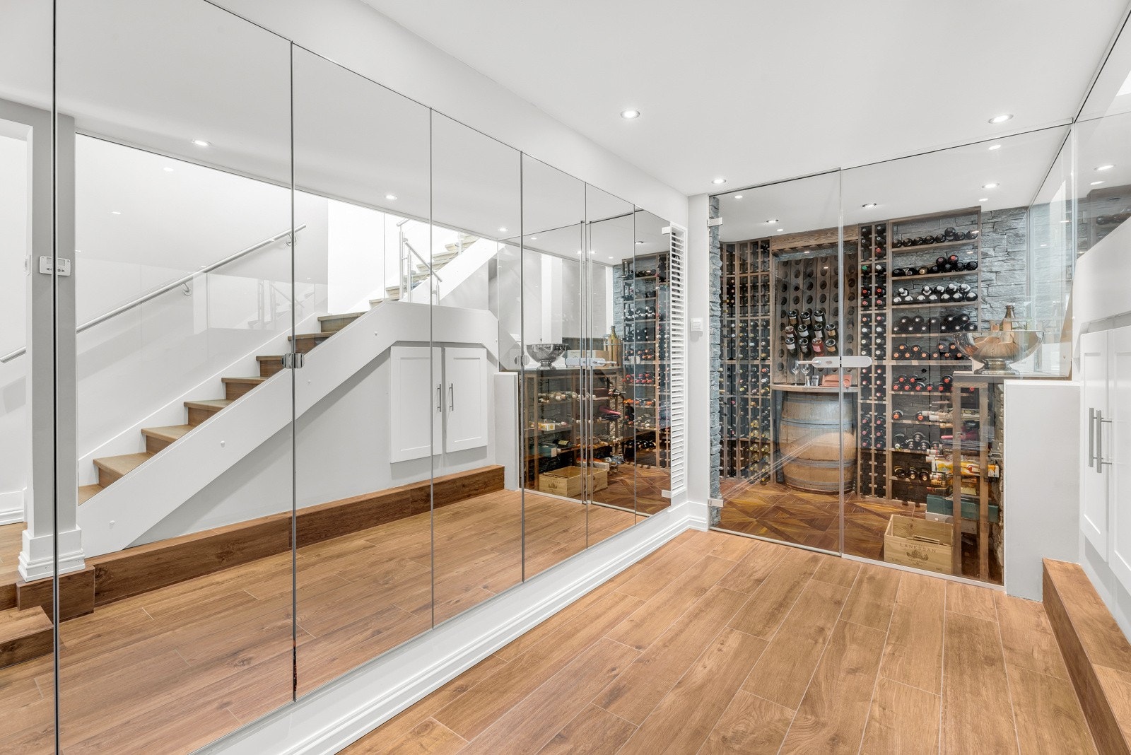 Generøst vinrom Galleribilde