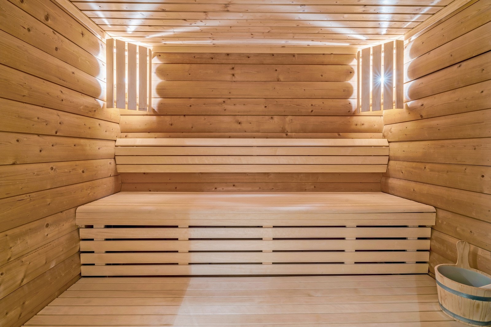 Badstue - Prikken over i'en for spaavdelingen Galleribilde