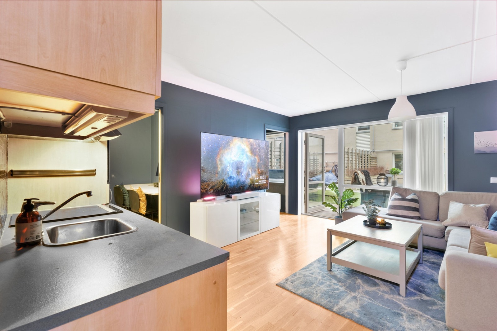 Bygget er fra 2005, og består av tidsriktige og fine materialvalg. Galleribilde