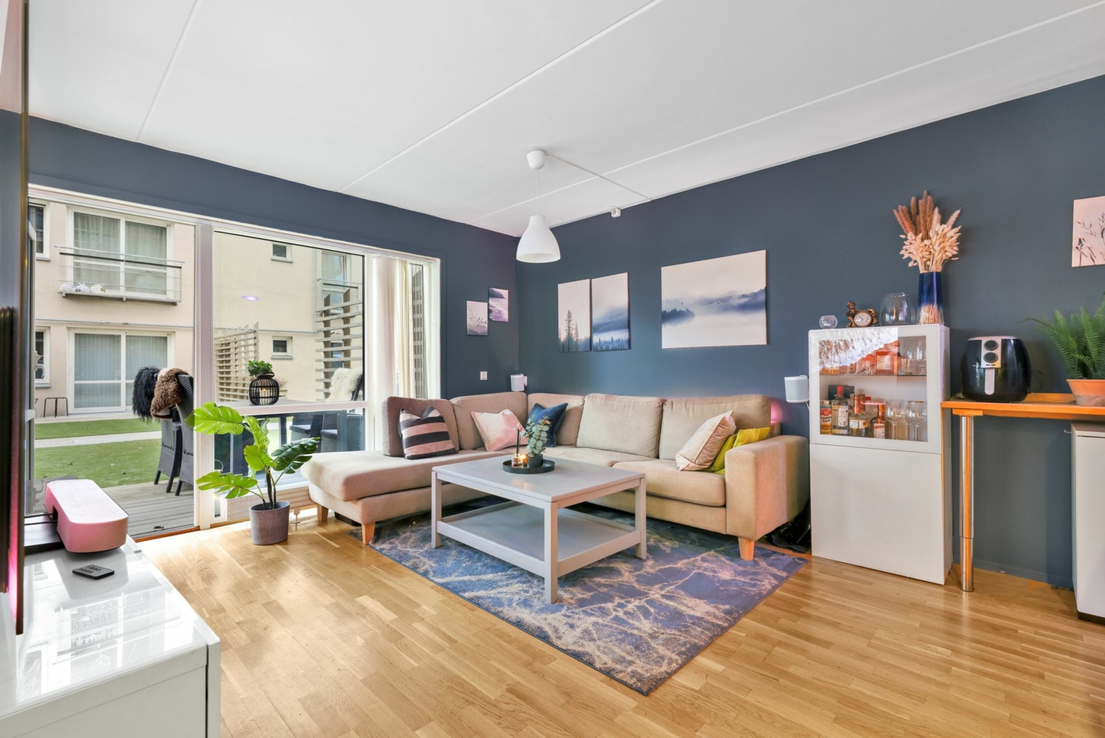 EiendomsMegler1 ved Markus Tangvik har gleden av å presentere en flott 2-roms leilighet med svært sentral beliggenhet i Dyre Halses gate 12. Galleribilde