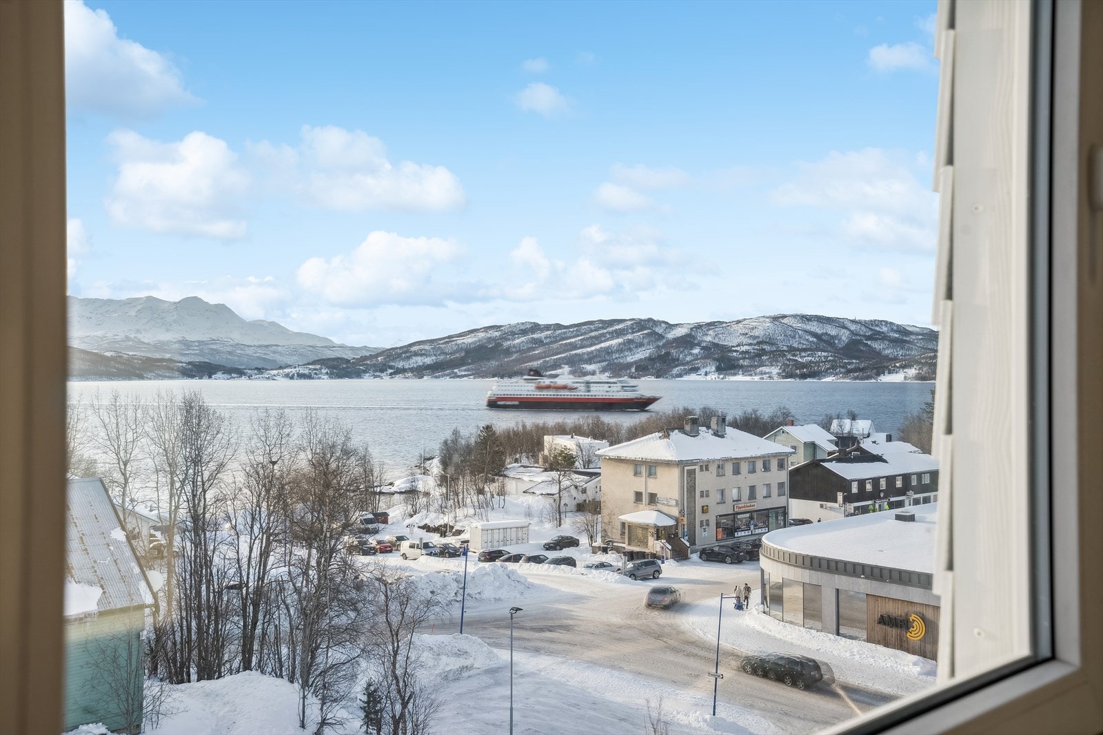 Leiligheten har meget gode utsiktforhold. Galleribilde