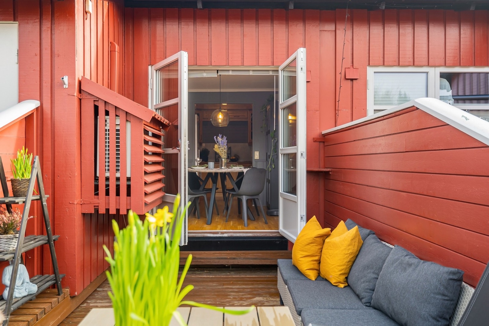 Vestvendt terrasse på 29,4 kvm. Galleribilde