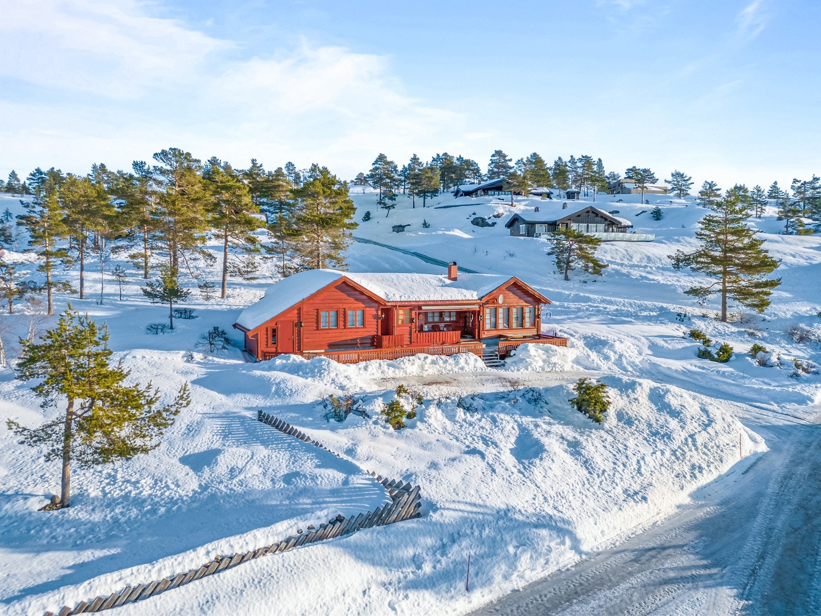 Flott og innholdsrik hytte med alt på ett plan. Galleribilde