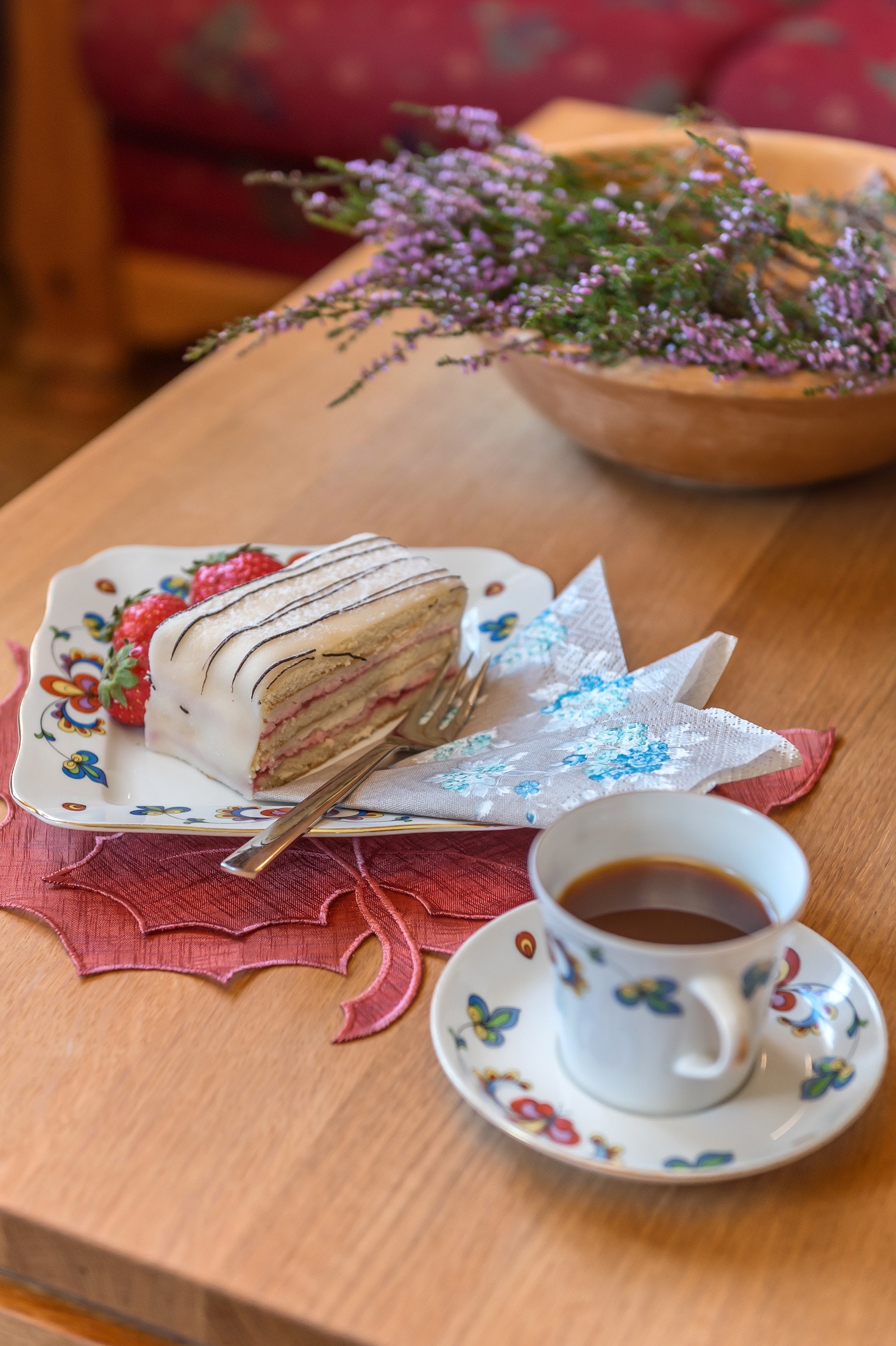 Kan det friste med morgenkaffe på hytten i ro og mak ? Galleribilde