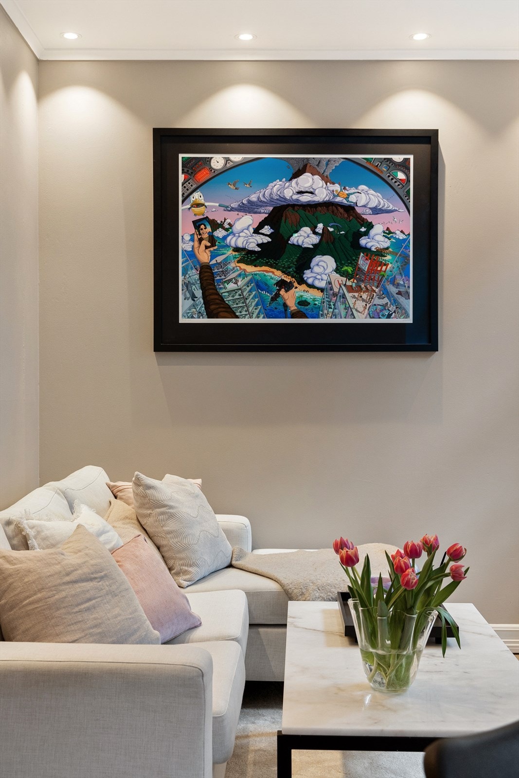 I stuen er det god plass til sofagruppe med tilhørende stuemøblement. Galleribilde