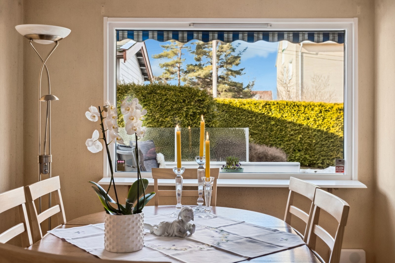 Utsyn fra spisestue. Galleribilde