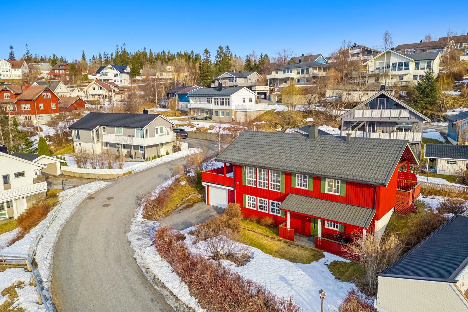 EiendomsMegler1 har gleden av å presentere Trastvegen 18! Galleribilde