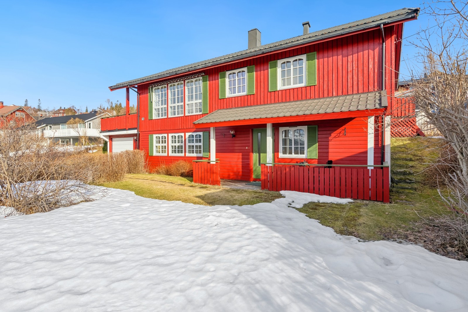 Boligen er jevnlig vedlikeholdt og fremstår i dag som er supert objekt for deg som ville sette ditt eget preg! Galleribilde