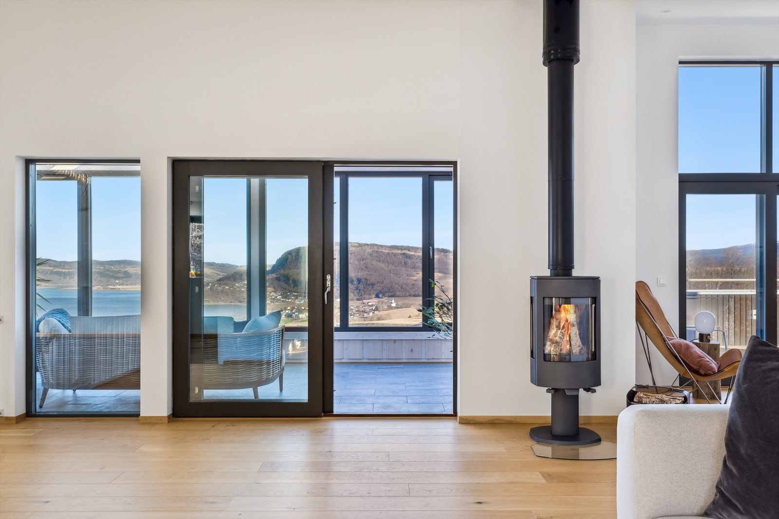 Boligen har en helt fantastisk loftstue på ca. 38 kvm. Galleribilde