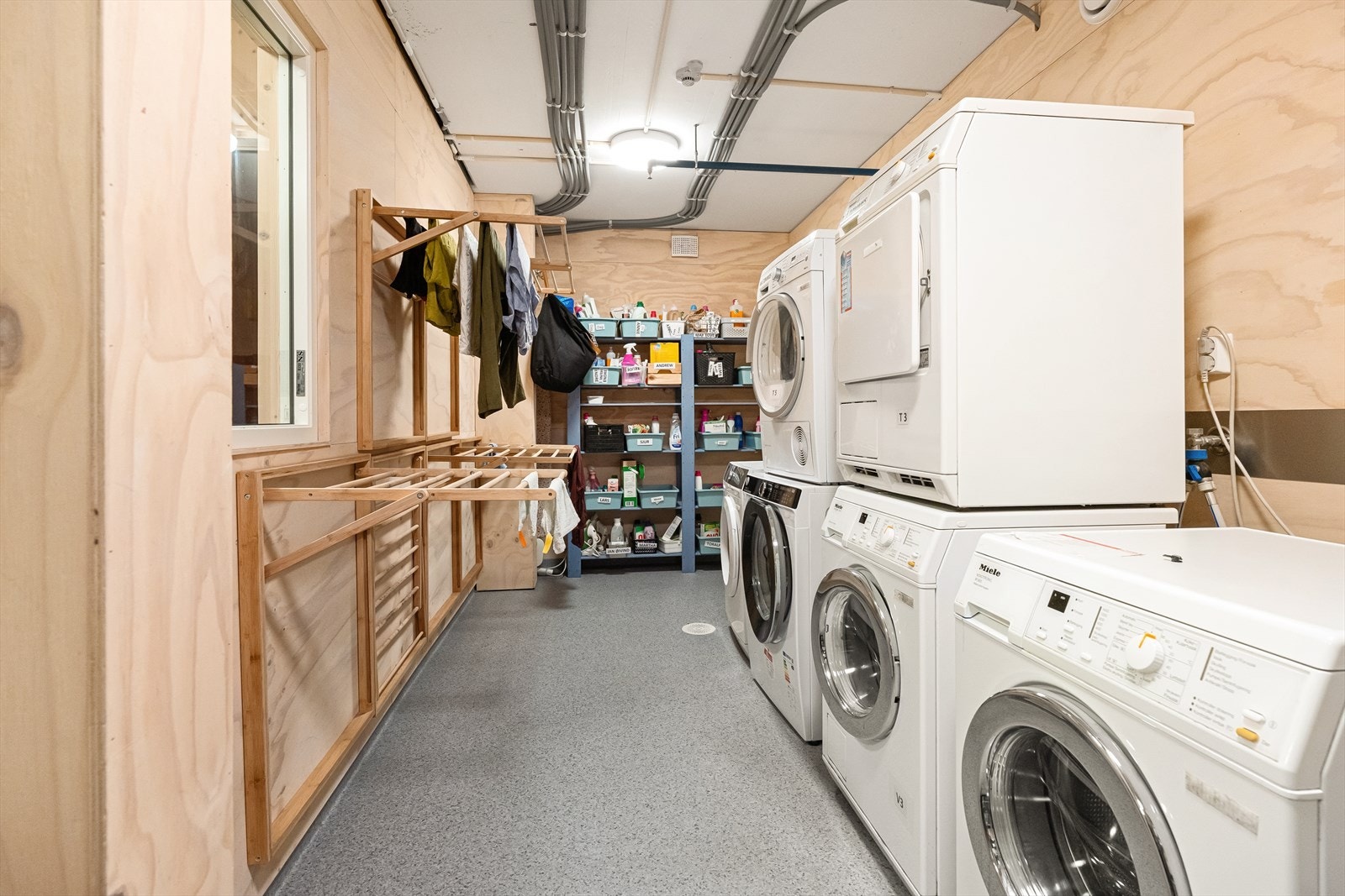 Felles vaskeri hvis en ikke vil ha vaskemaskin på sitt eget bad i leiligheten Galleribilde