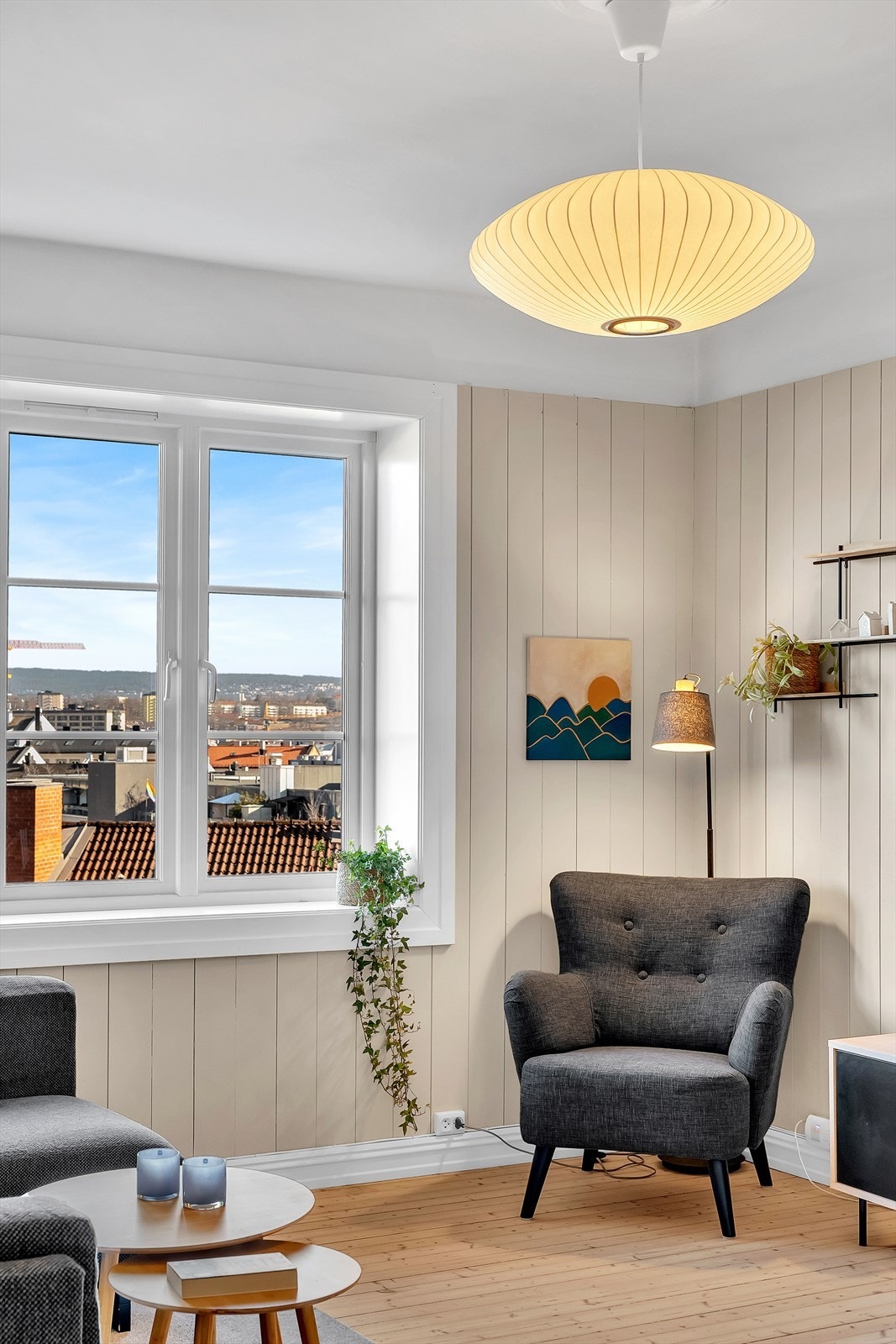 Leiligheten er gjennomgående med svært gode lysforhold. Galleribilde