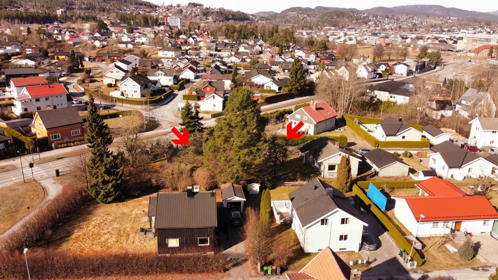 En "klassisk eplehagetomt" med sentral beliggenhet! Galleribilde