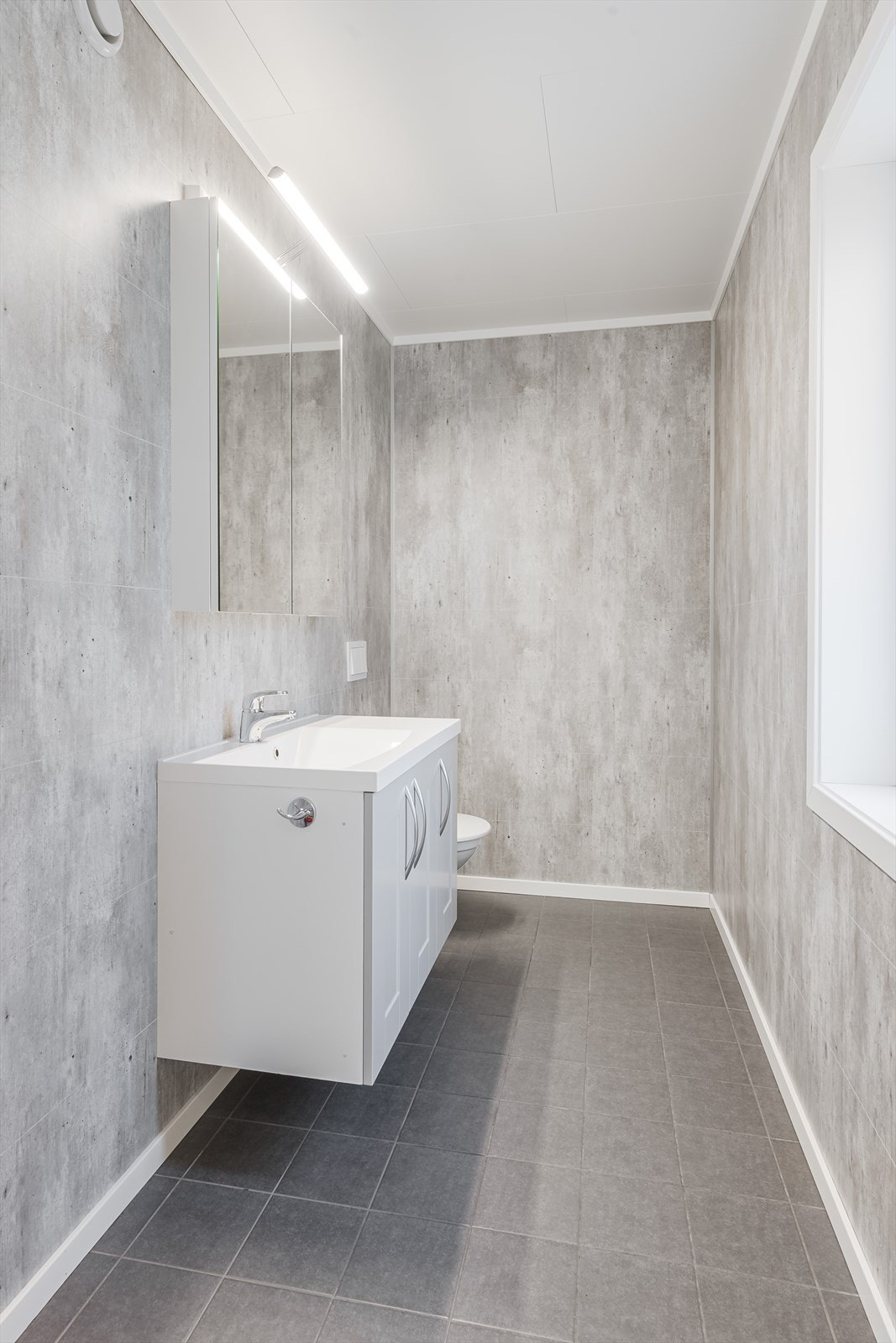 Toalettrom. Galleribilde