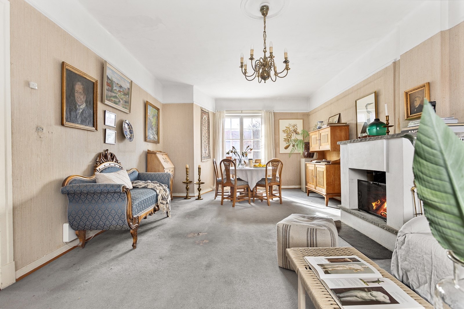 Rekkehuset er svært innholdsrikt, og beveger seg over tre etasjer, i tillegg til uinnredet loft. Galleribilde