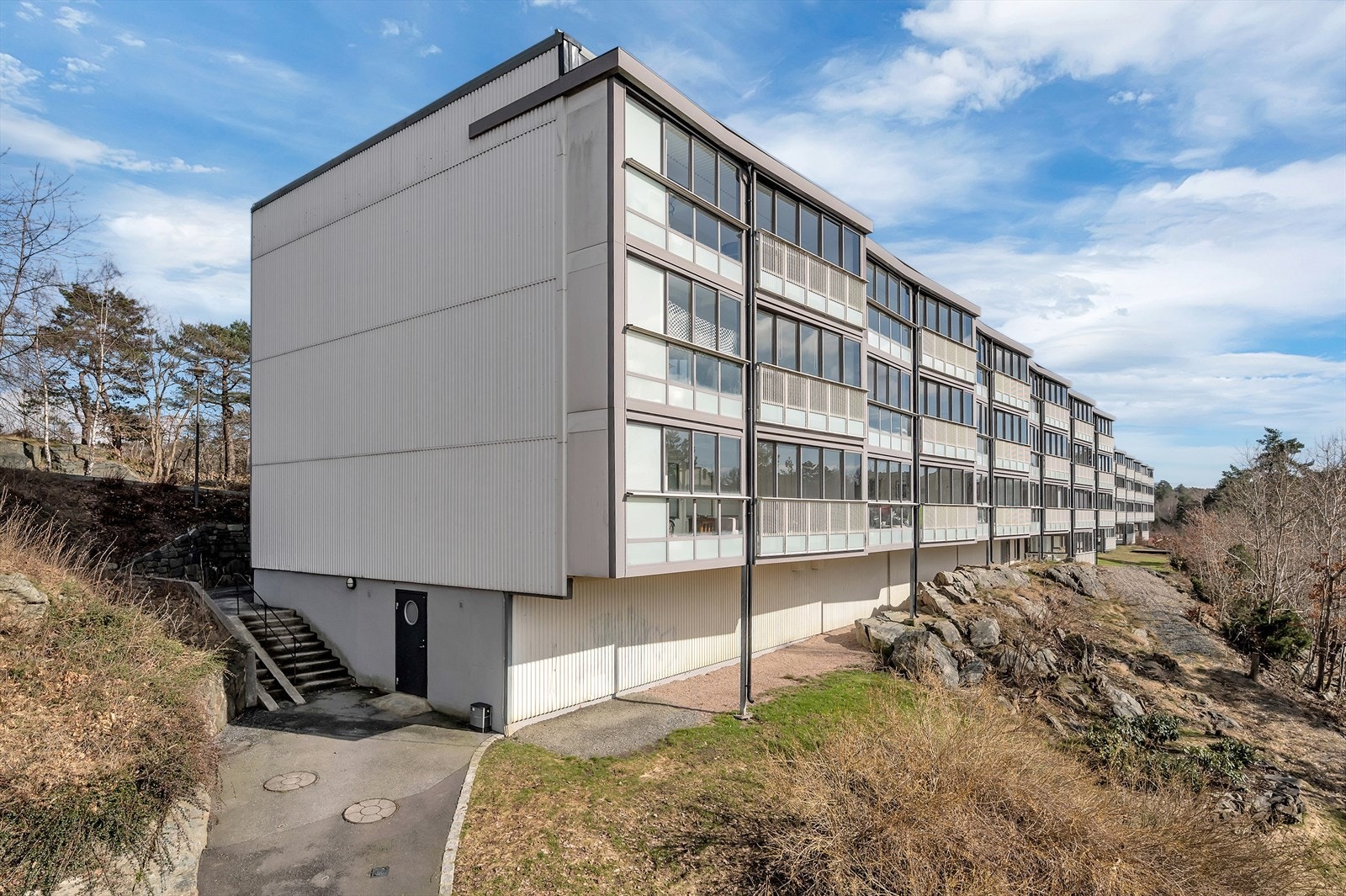 Leiligheten ligger i høy 2. etg. Galleribilde