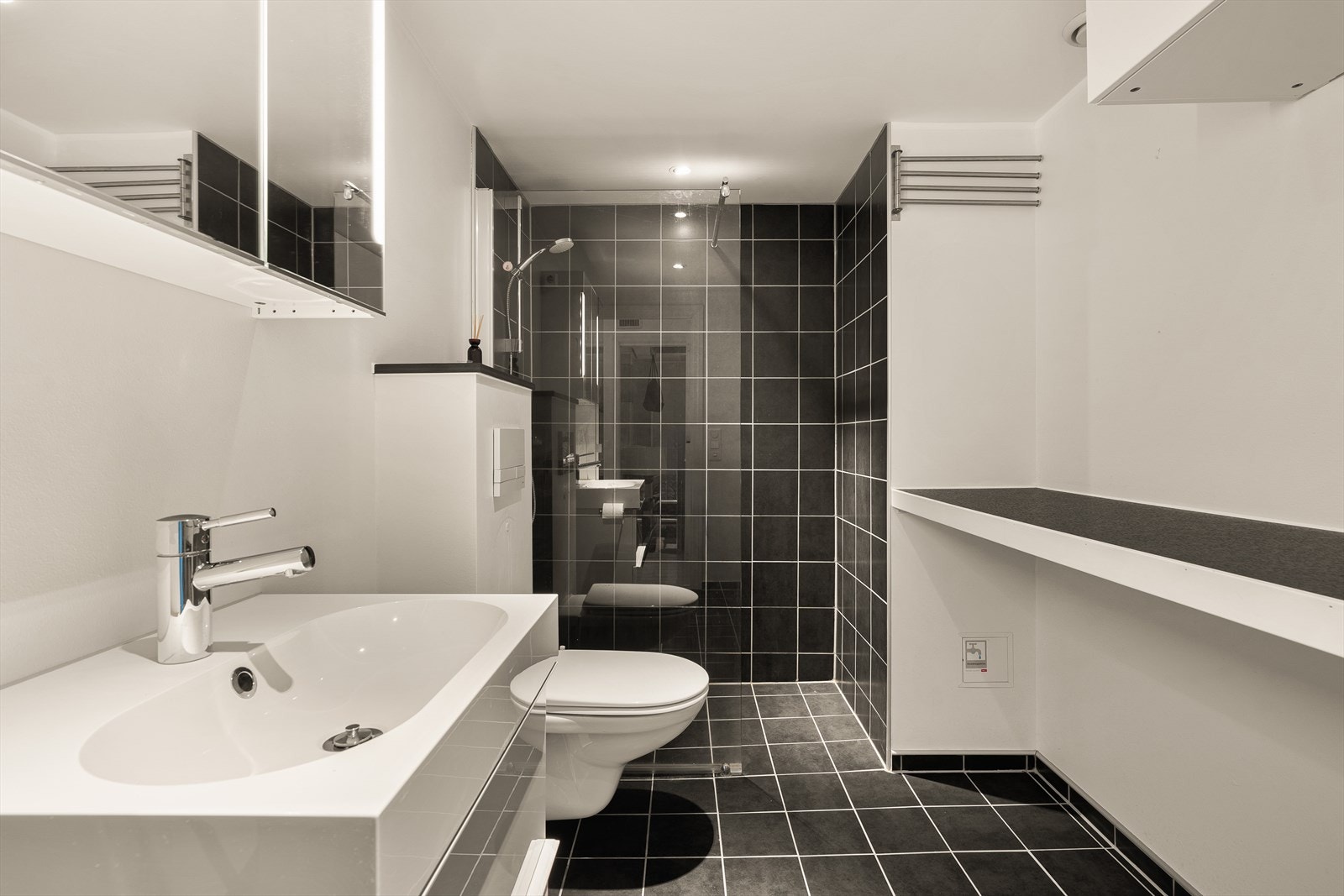 Badet er oppusset i 2014 og har god standard. Galleribilde
