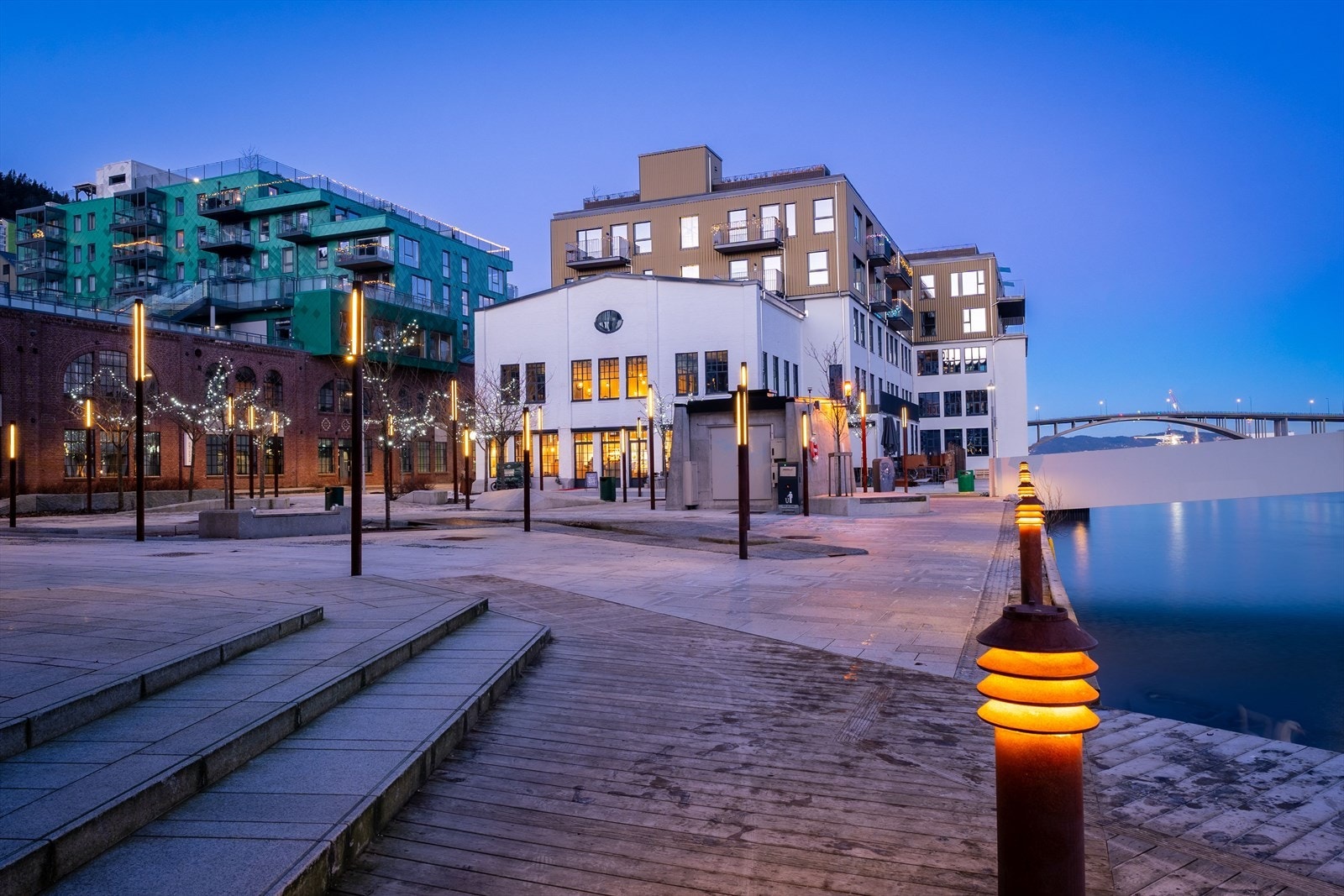 Her ligger det flere restauranter, bakeri og butikker. Galleribilde
