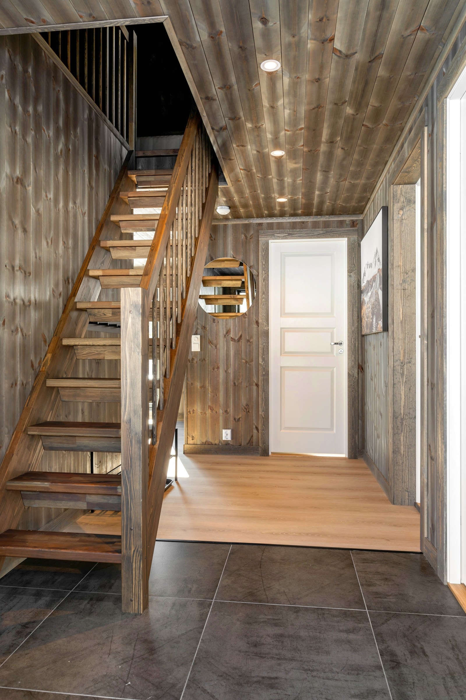 Fra entréen er de trapp opp til hemsrom. Galleribilde