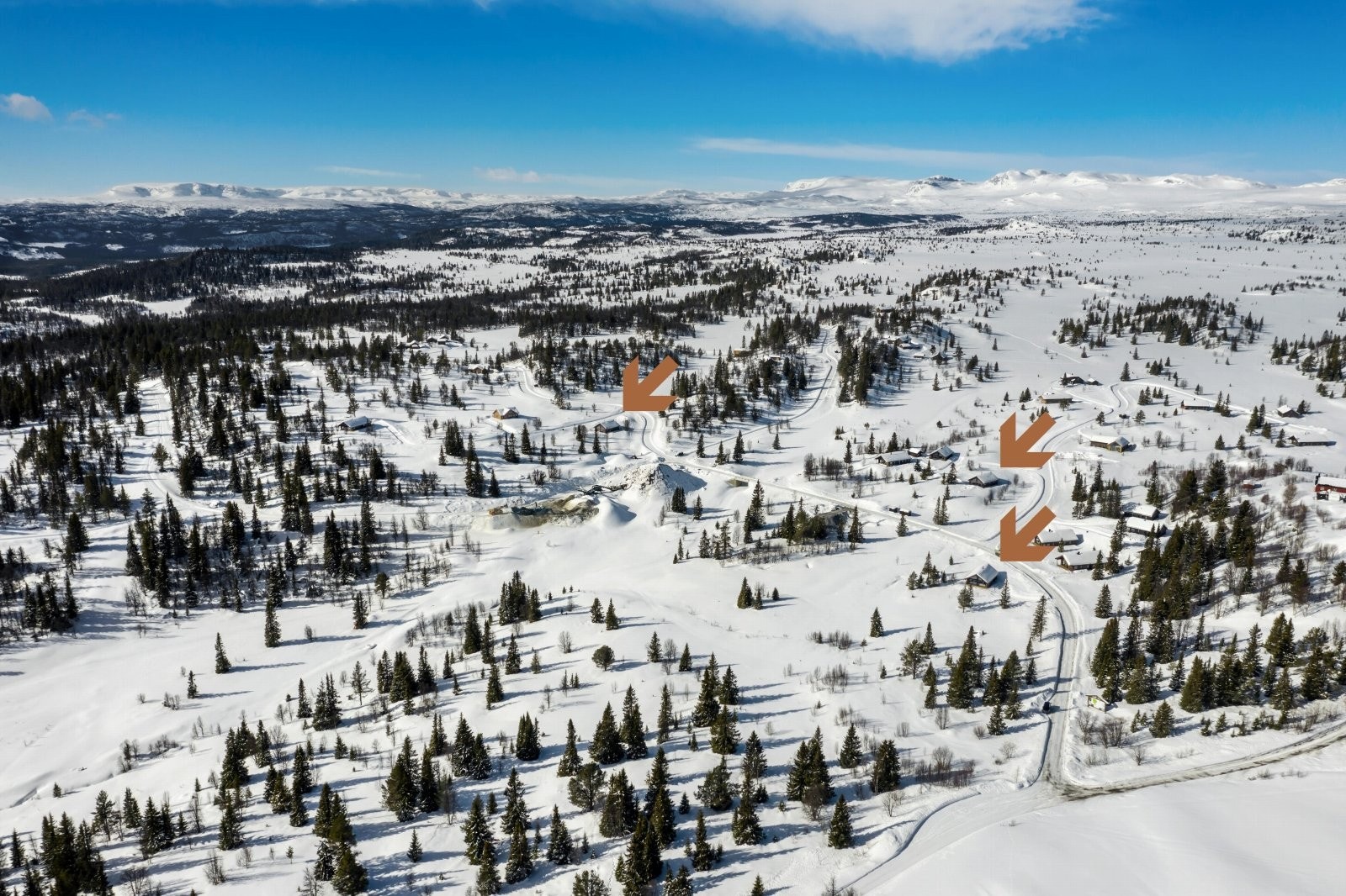 Oversikt over tre hytter for salg - 2 solgt! Galleribilde