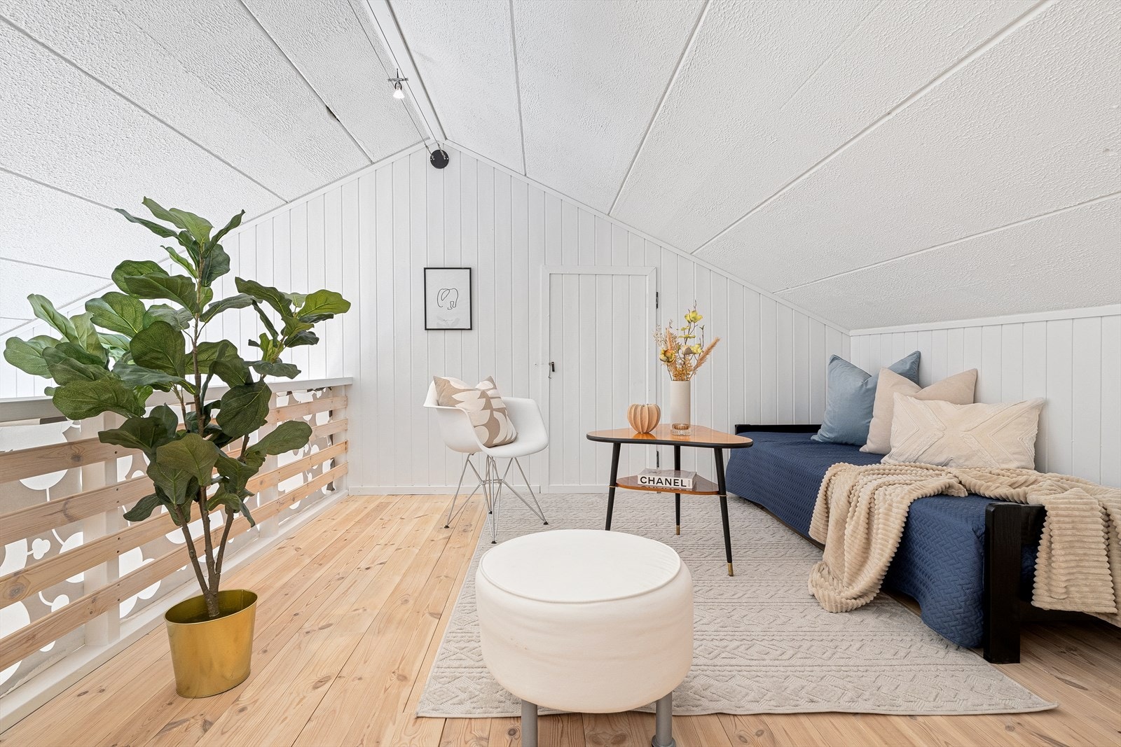 Hemsen er av en god størrelse og har grei ståhøyde Galleribilde