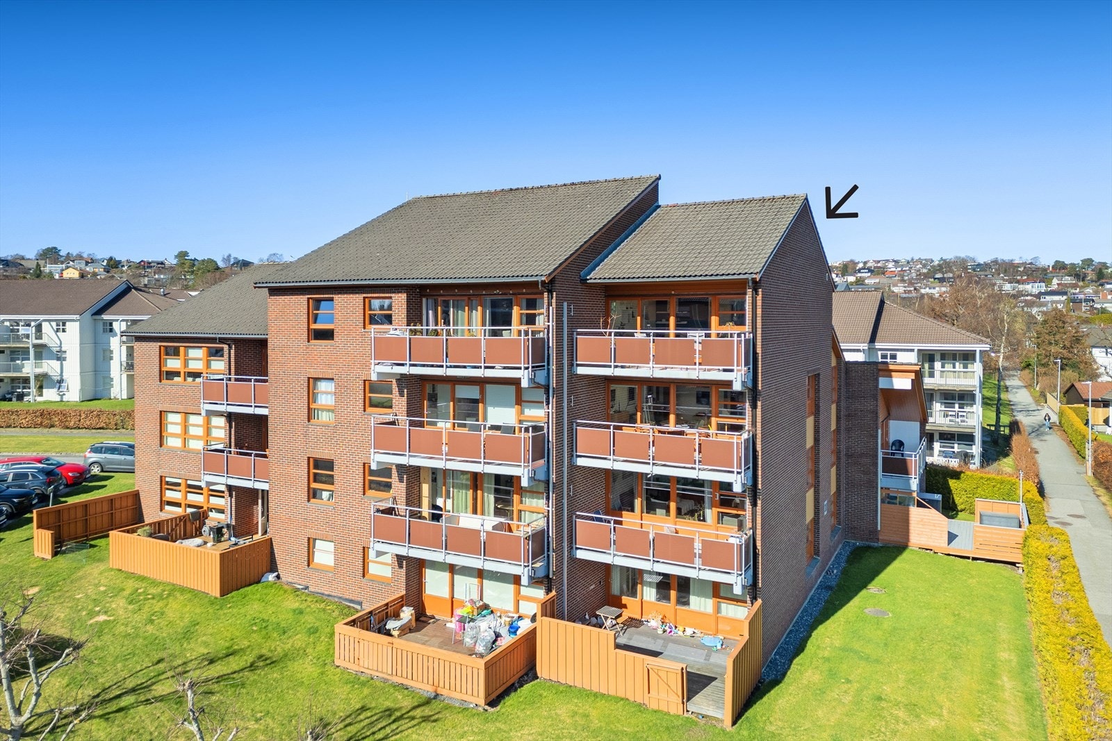 Attraktiv beliggenhet på Hinna i etablert boligstrøk Galleribilde