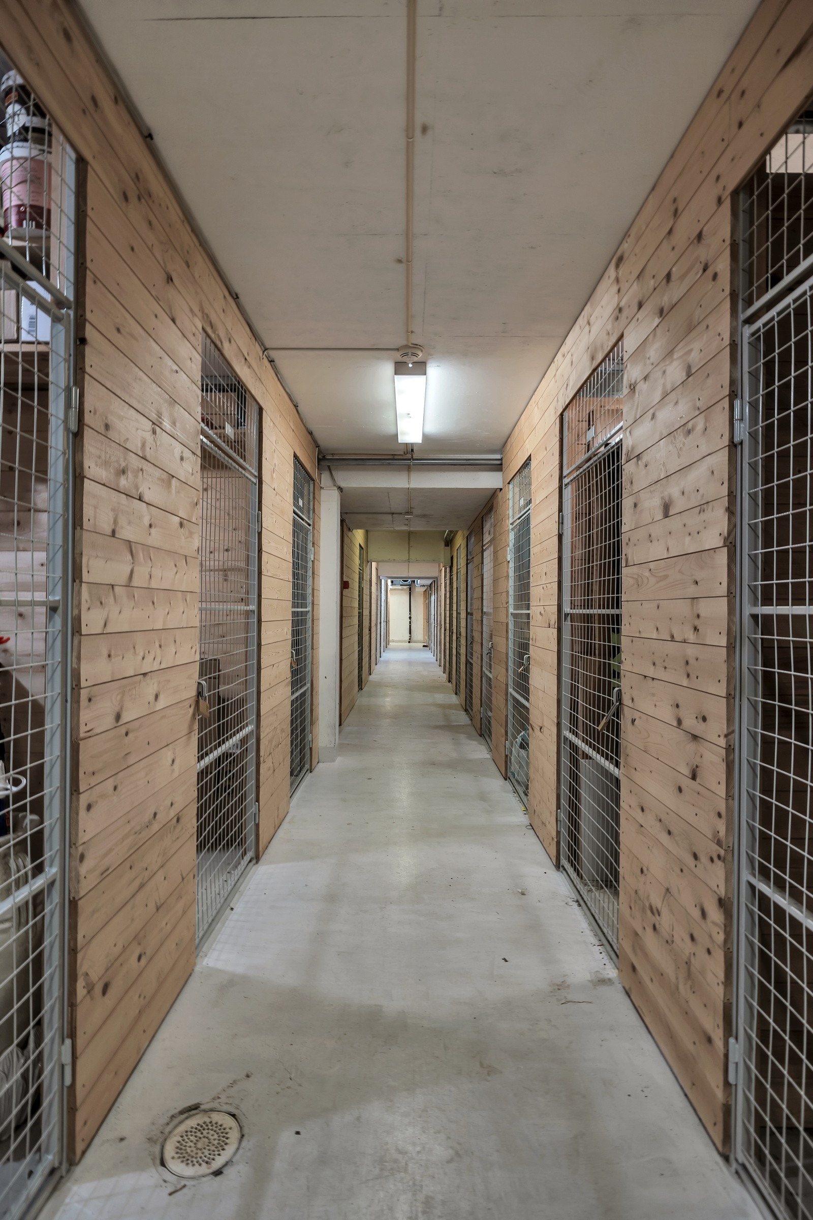 Til leiligheten er det egen sortsbod i felles anlegg Galleribilde